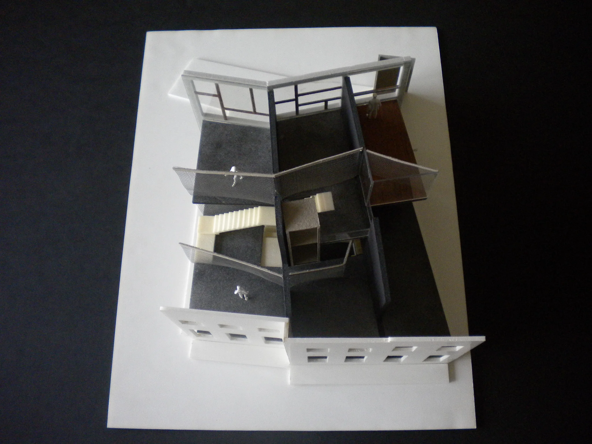  South/ Top view        Credits  Rodrigo Patricio  Magda Seifert   Anabela Rodrigues  Miki Itabashi  Nádia Ramos  Sandra Mouta Brito  Sandra Ferreira          