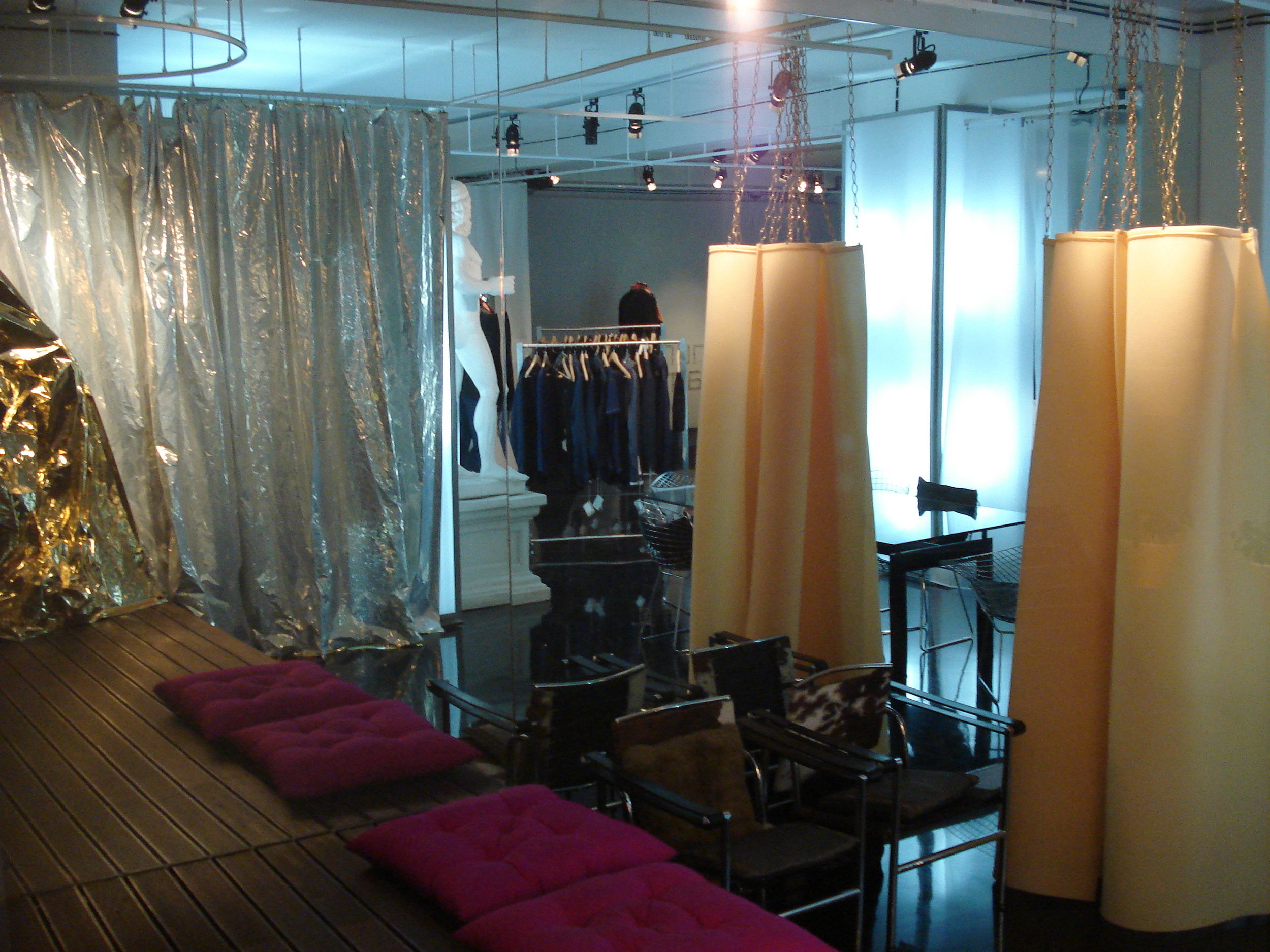  Tailored Suit Area 