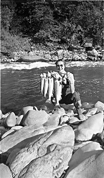 Bluff Creek Sept 1940 (2).jpg