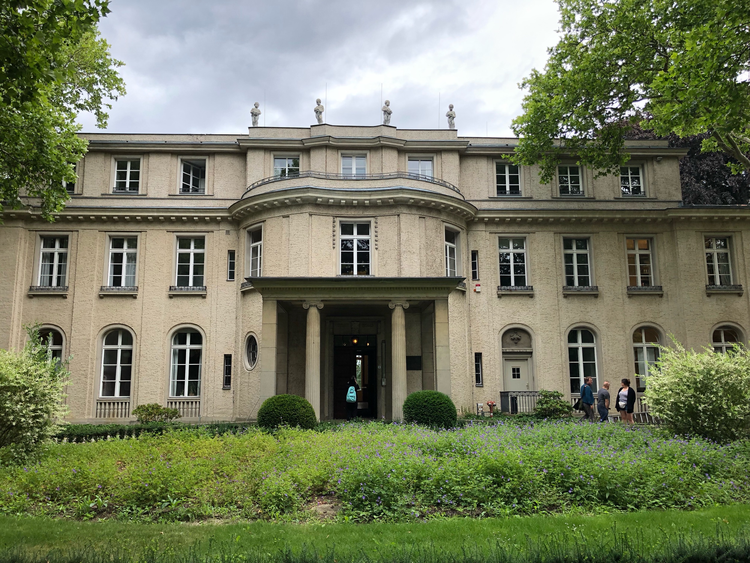  The front of Wannsee House.&nbsp; 
