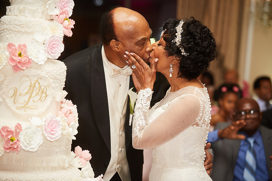 Wedding Cake Cutting