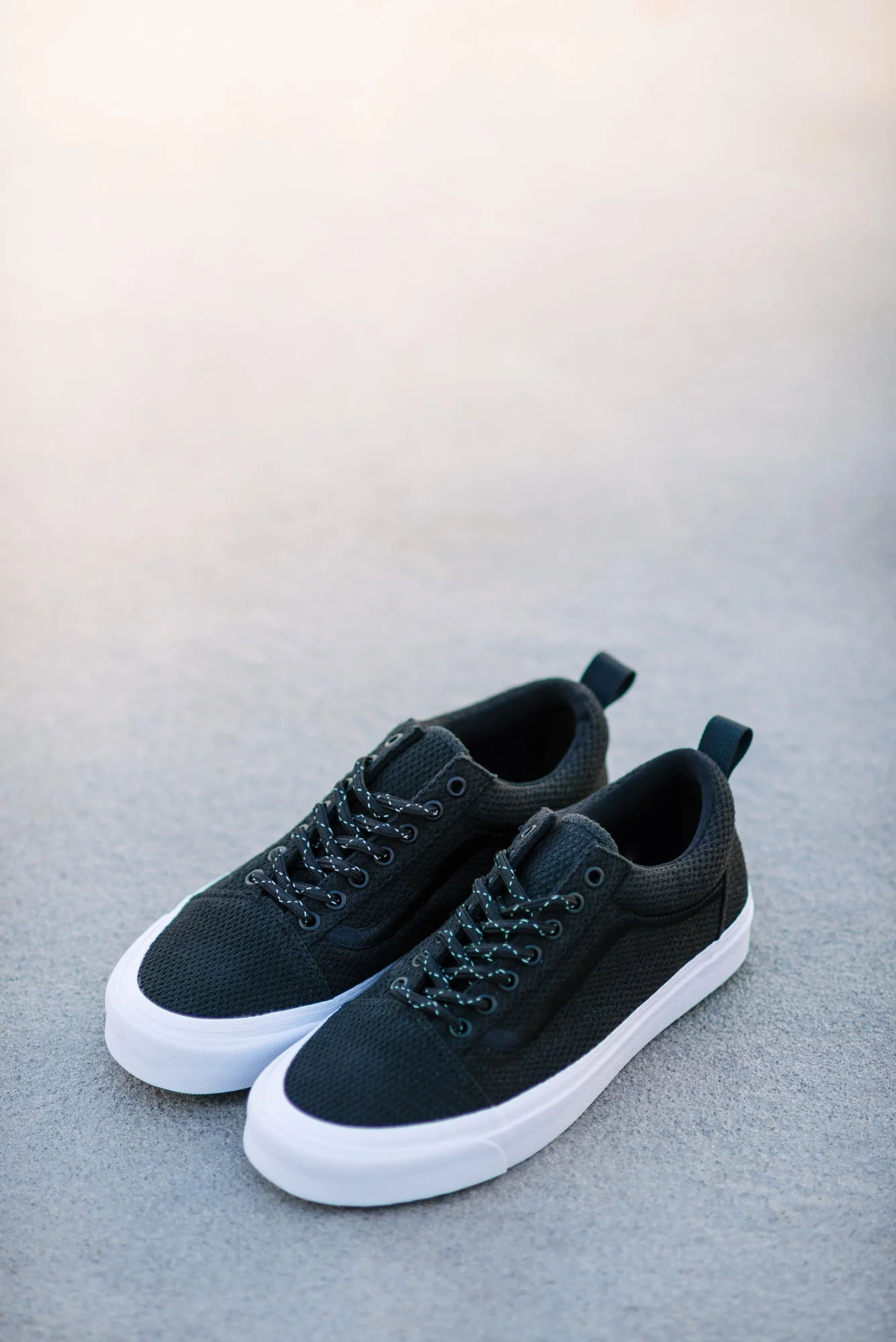 vans dqm