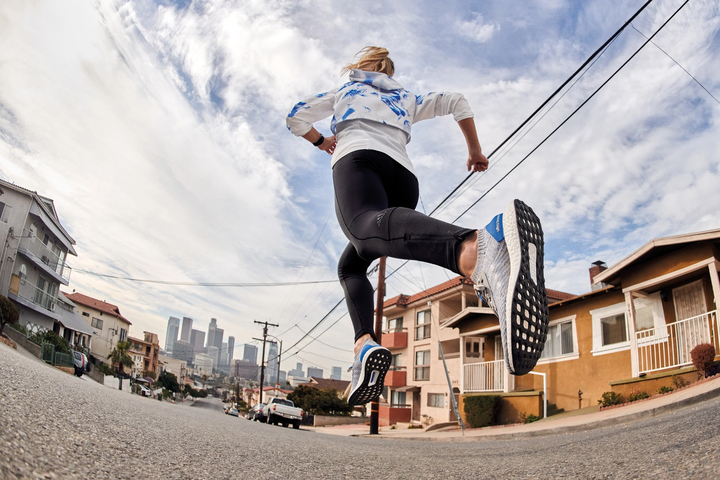 MOM1.03_0792 2_v2_CMYK.jpg