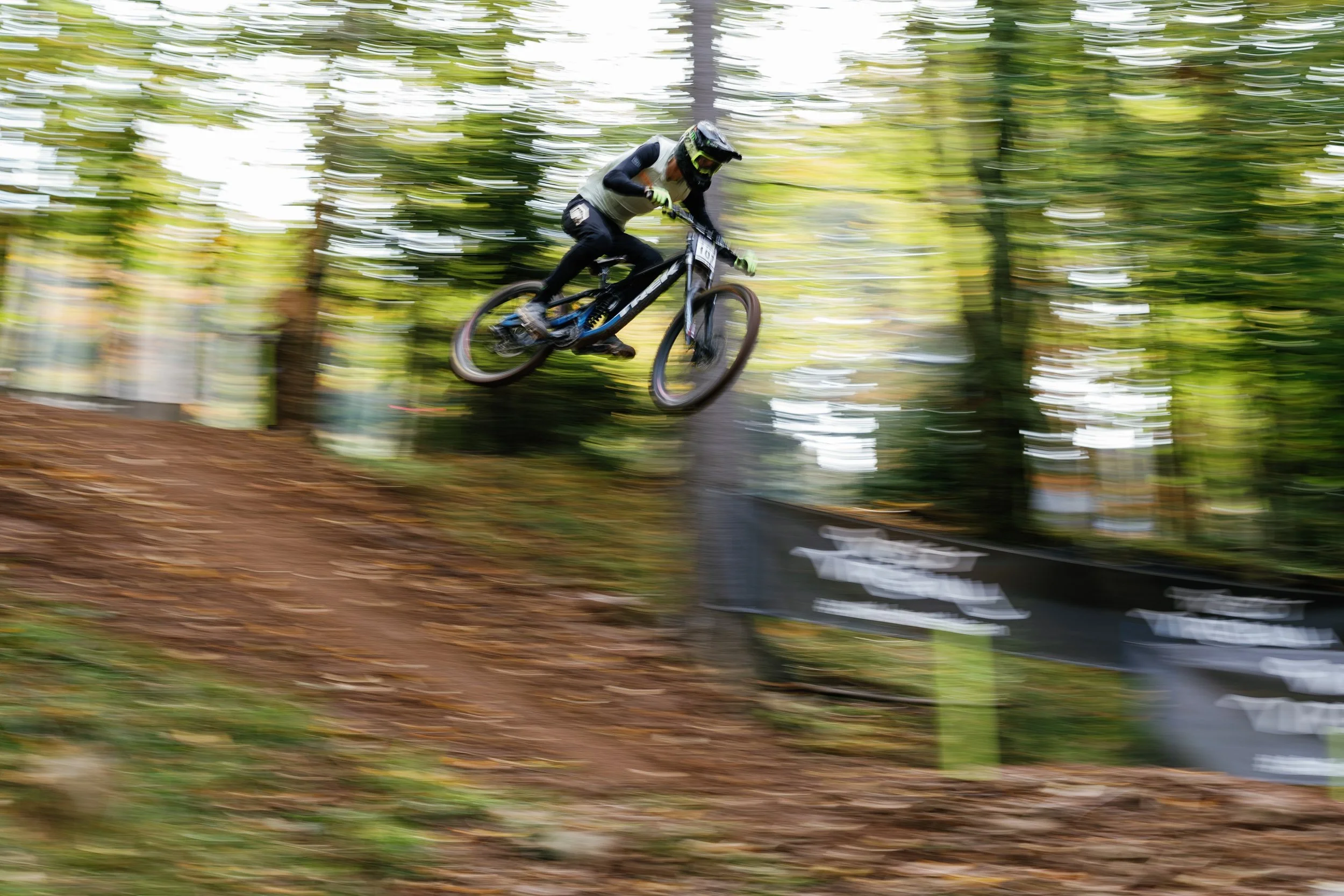 TrailblazerPremiere_Snowshoe_UCI_Downhill_DSC03470.jpg