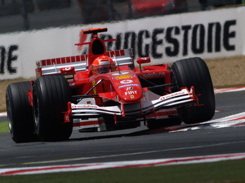 Michael-Schumacher-Ferrari-F1-2005.jpg