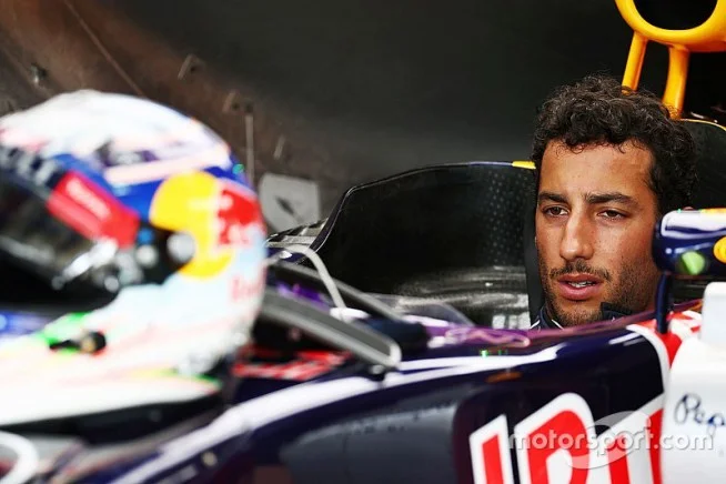f1-brazilian-gp-2015-daniel-ricciardo-red-bull-racing-rb11.jpg