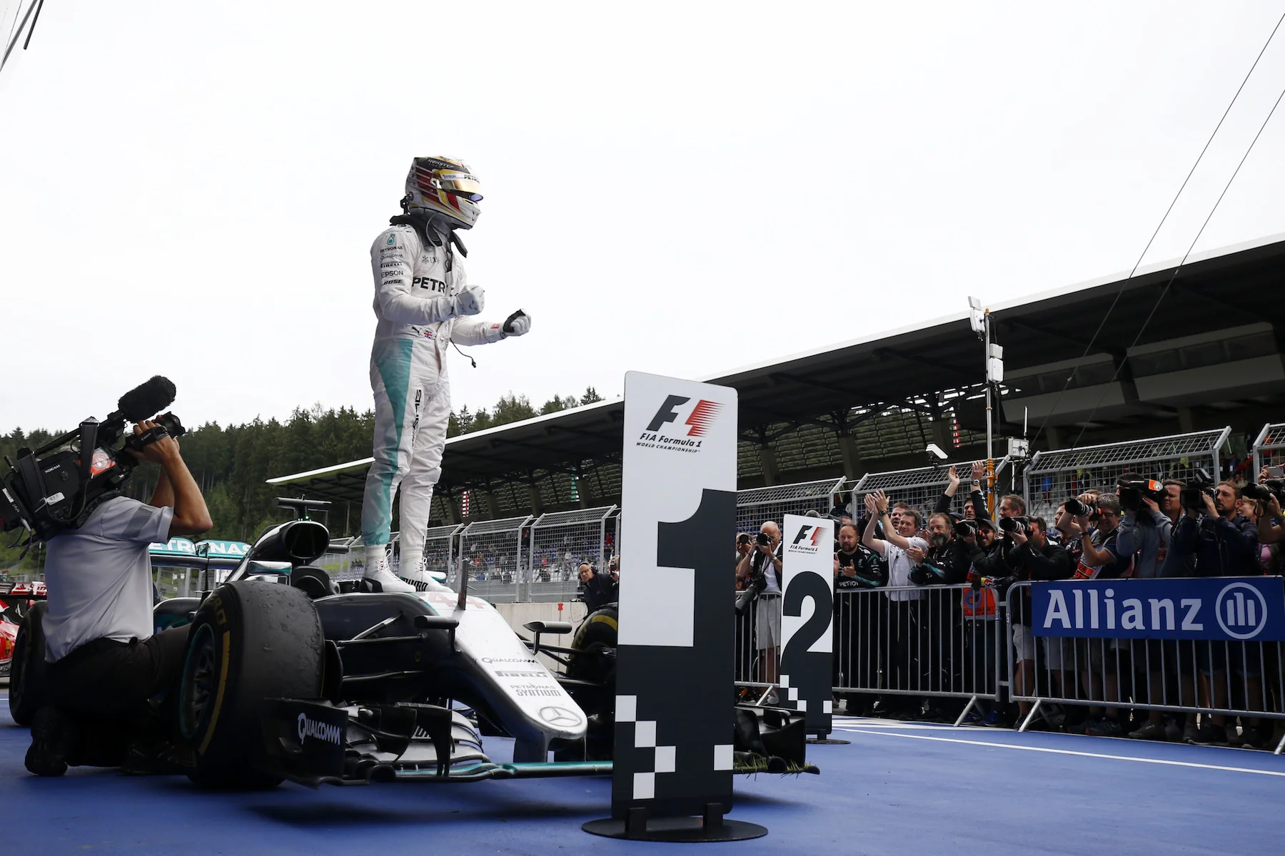 🇦🇹 Austrian Grand Prix winner: 🇬🇧 Lewis Hamilton