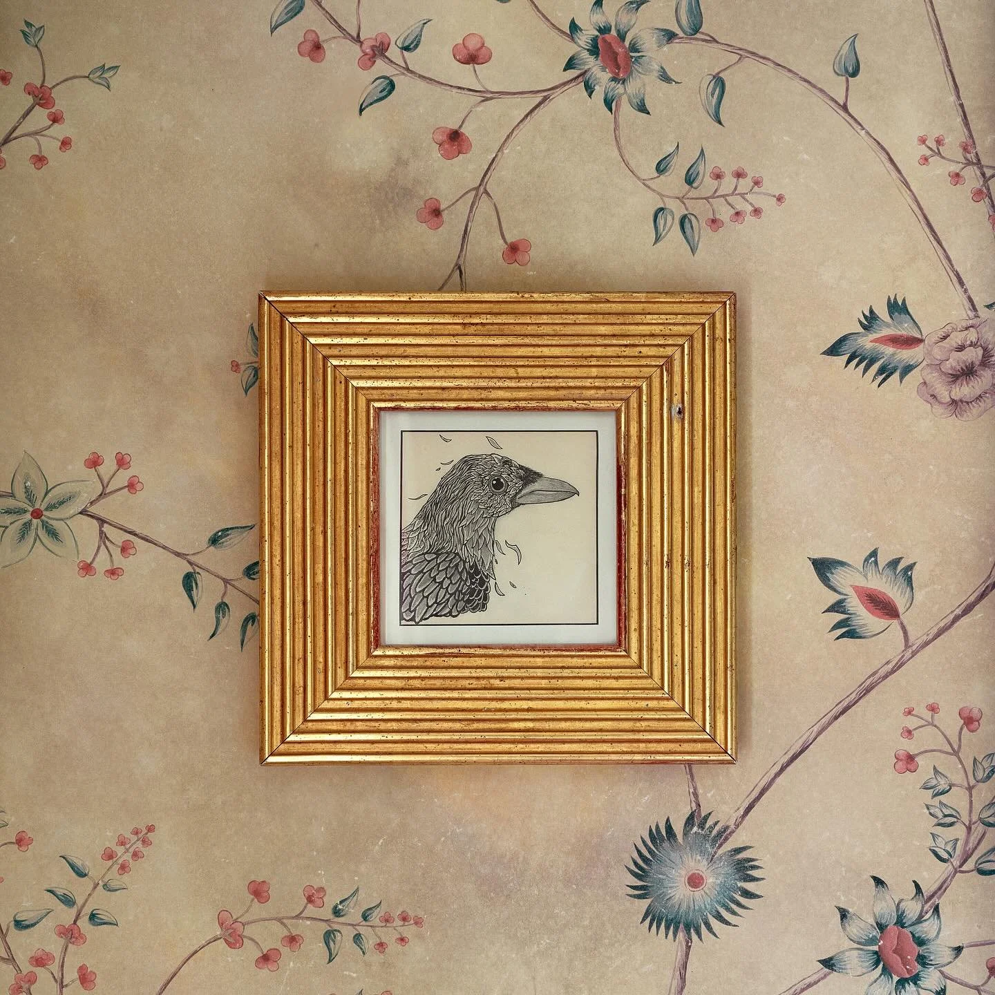 A close up of the wallpaper I have designed with @degournay called Chandani, Sanskrit for carnation, it has many floral motifs on gently meandering tendrils in a loose tree of life design.  All beautifully hand painted in their studio in Calcutta on 