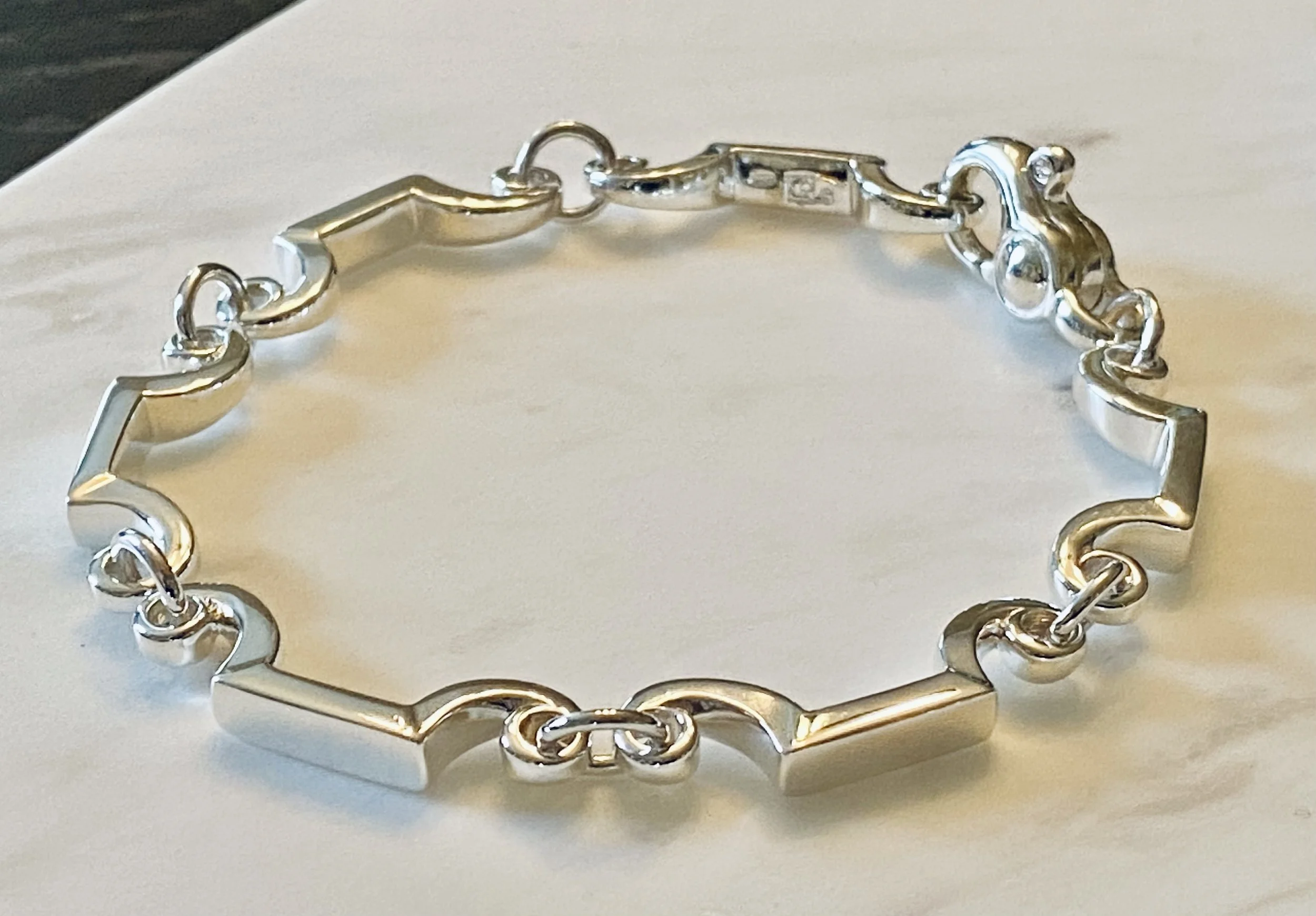 SCROLL LINK BRACELET, 6 LINKS 7"-8"