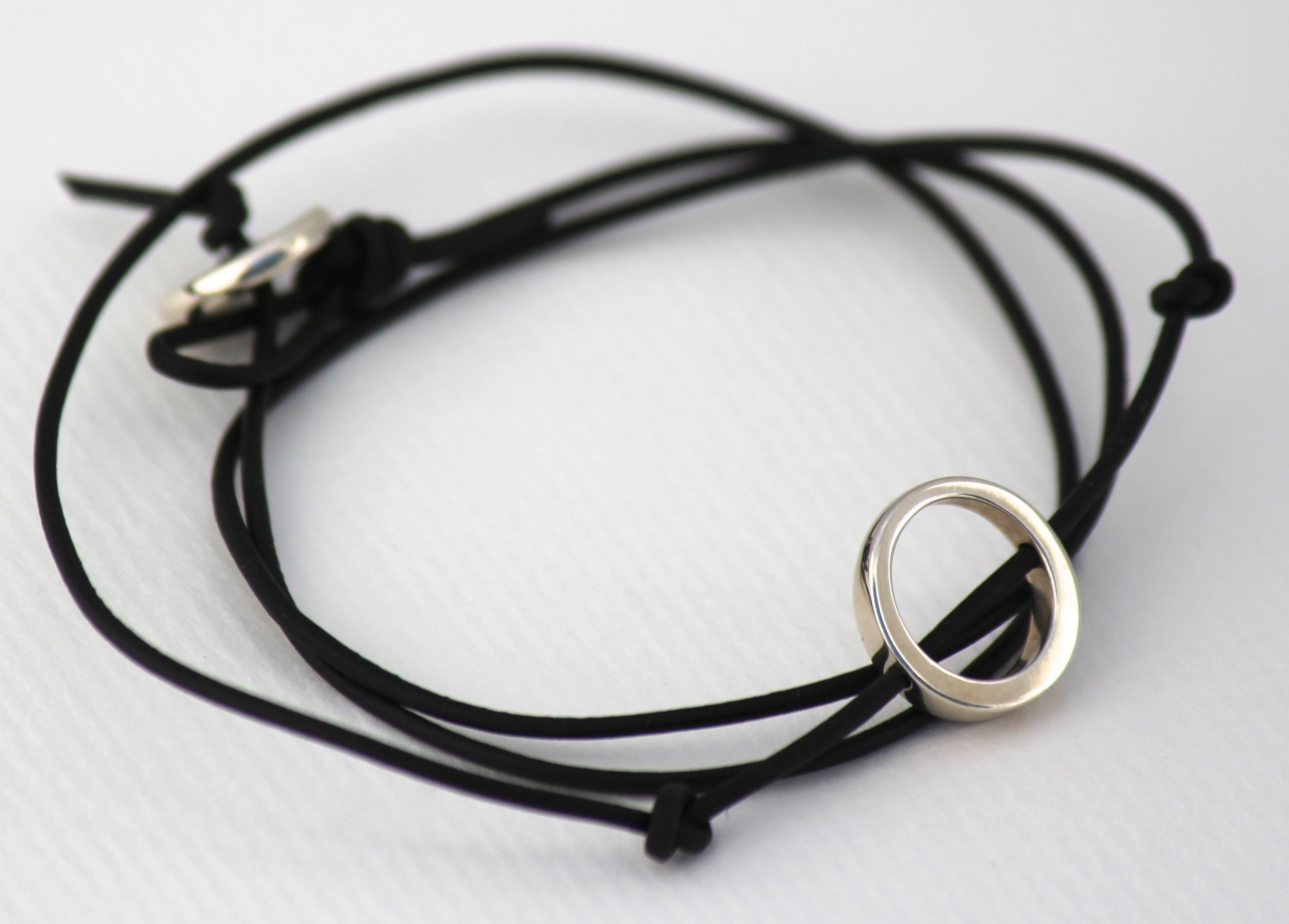IN STOCK・$195 ・PETITE CIRCLE TRIPLE WRAP BRACELET