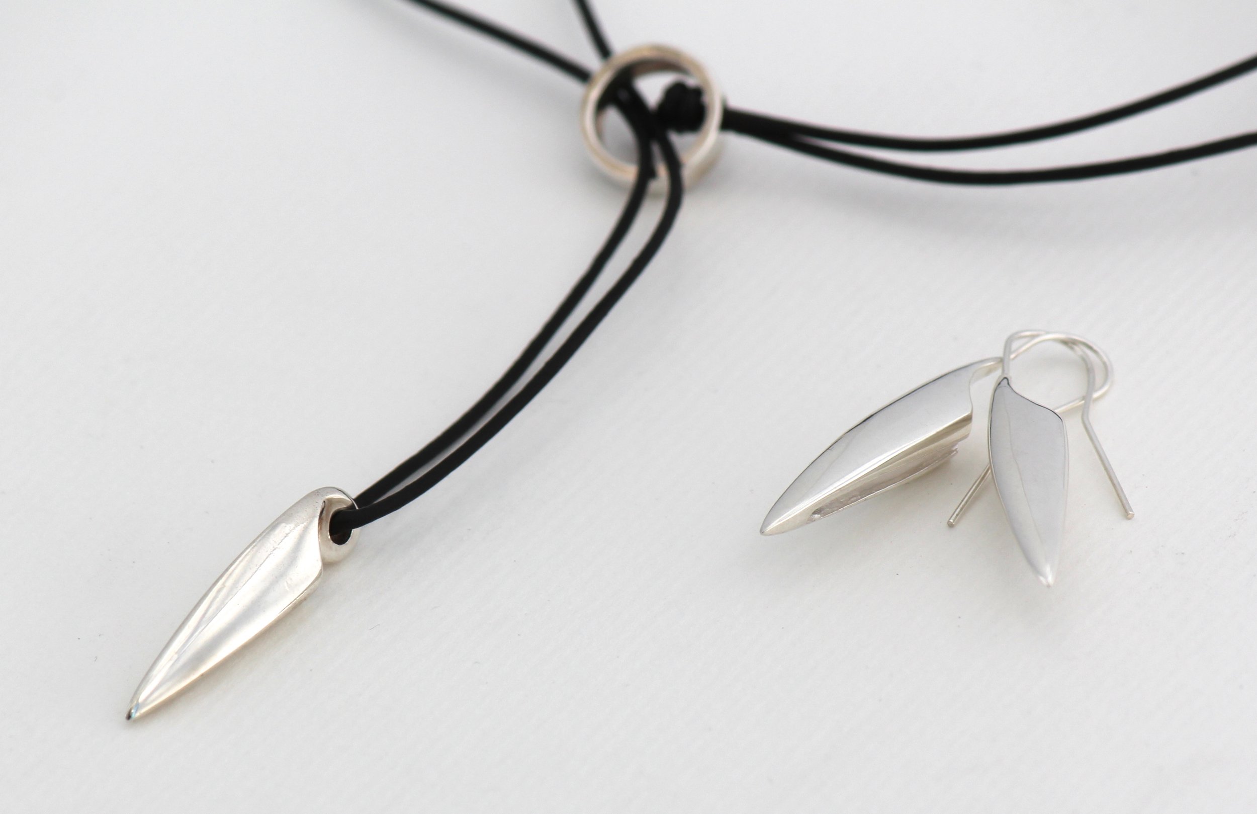 IN STOCK・FROM $250 ・ PENDULUM LARIAT