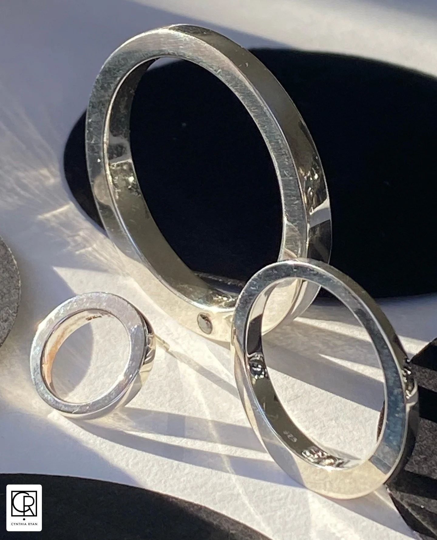 GRAND CIRCLE + DIAMOND PENDANT