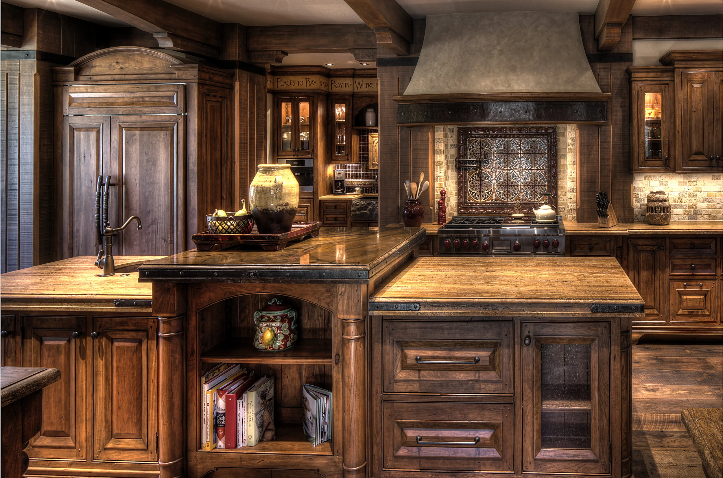 Kitchen 2 (3).jpg