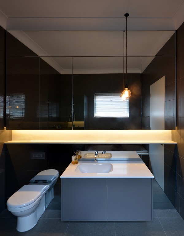 Wareemba_bathroom.JPG