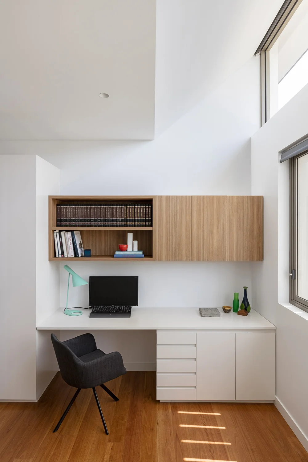 MS_Russell Lea_0A8A0536_PS.JPG