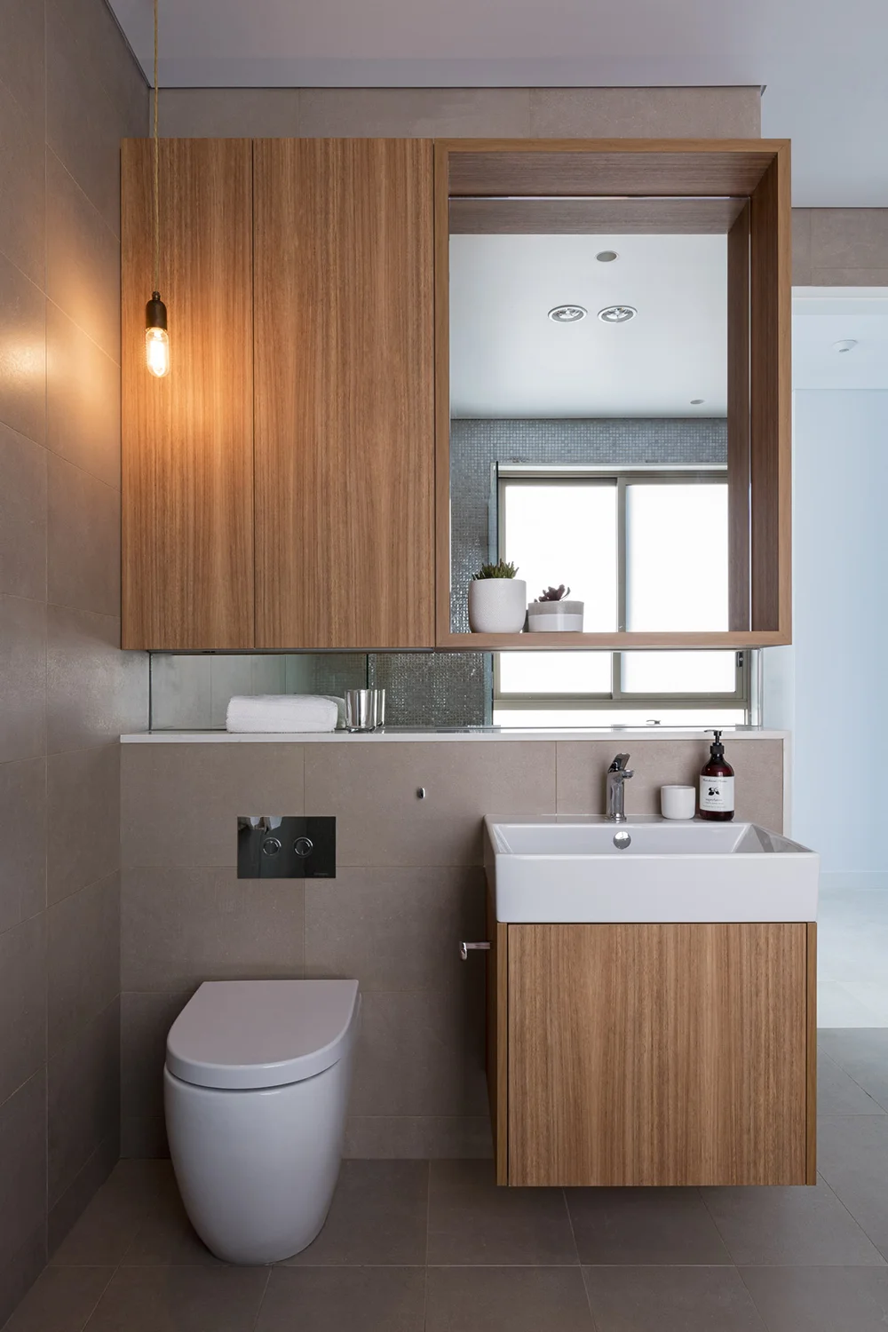 MS_Russell Lea_0A8A0570.JPG