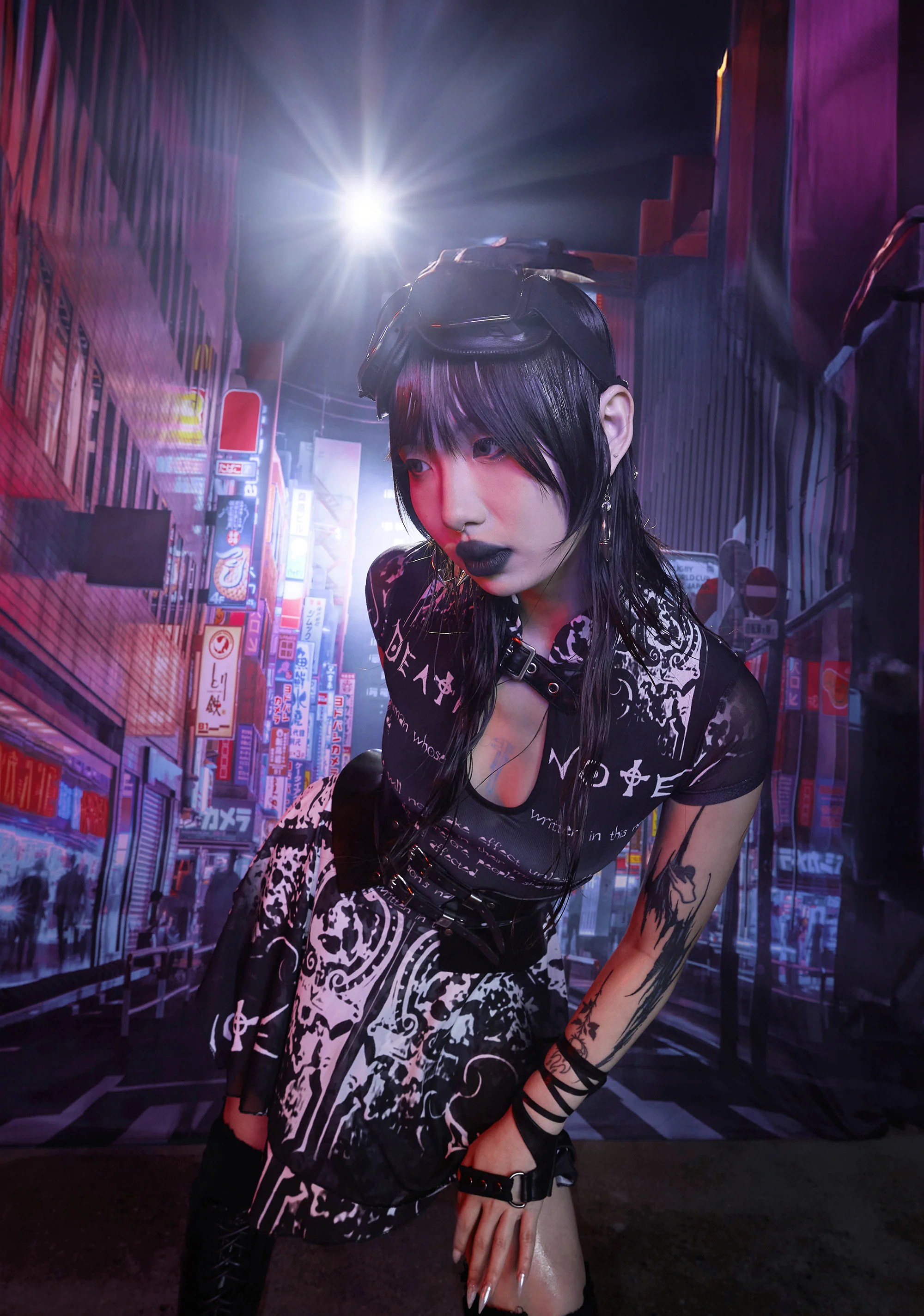 s1866882_f_r_dk_20x_20deathnote_content_selects_00_207.png