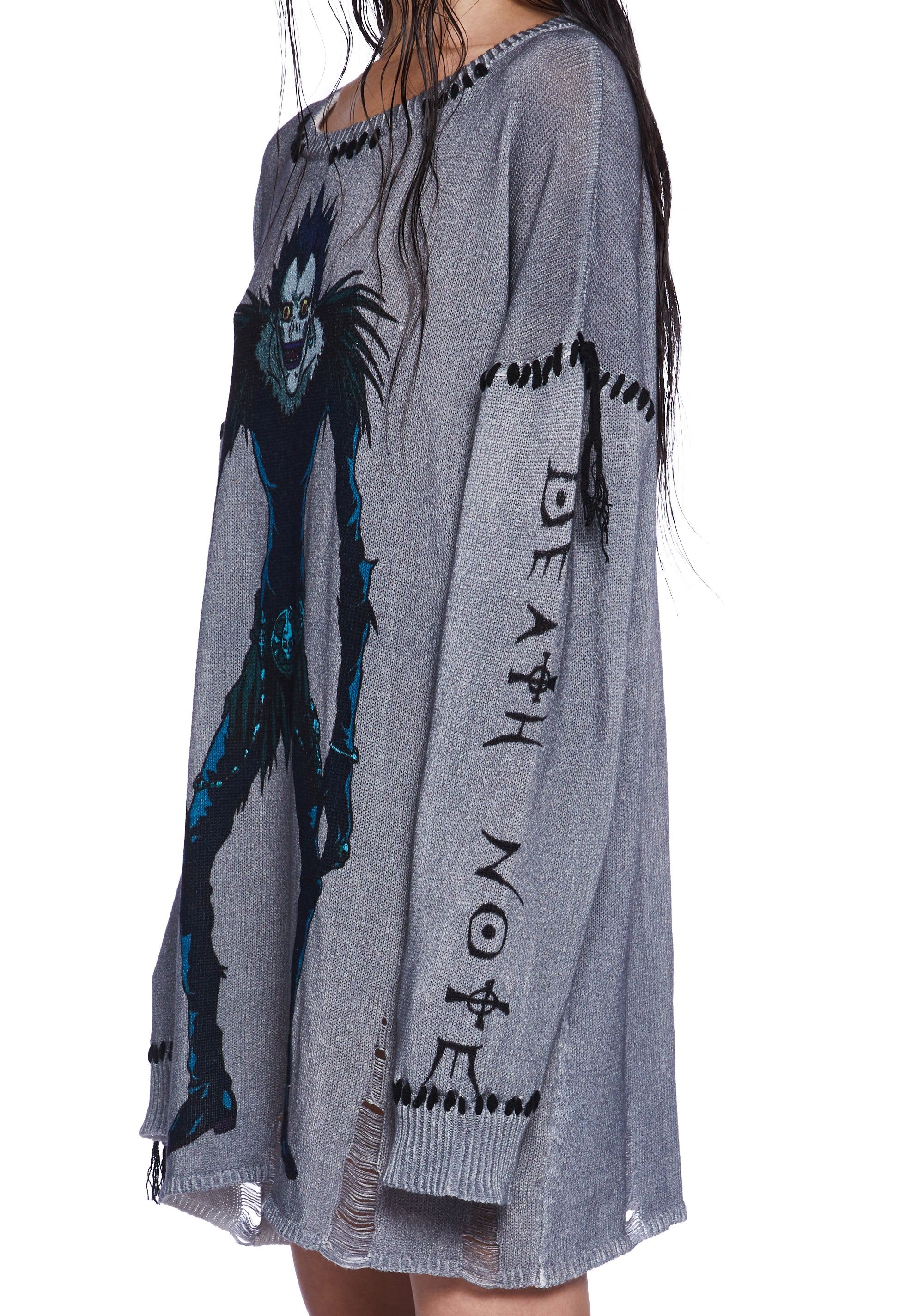 s1866840_f_r_dolls_kill_x_death_note_grey_washed_sweater_with_ryuk_graphic_gray_290348_0067_24_04_24jpg.png