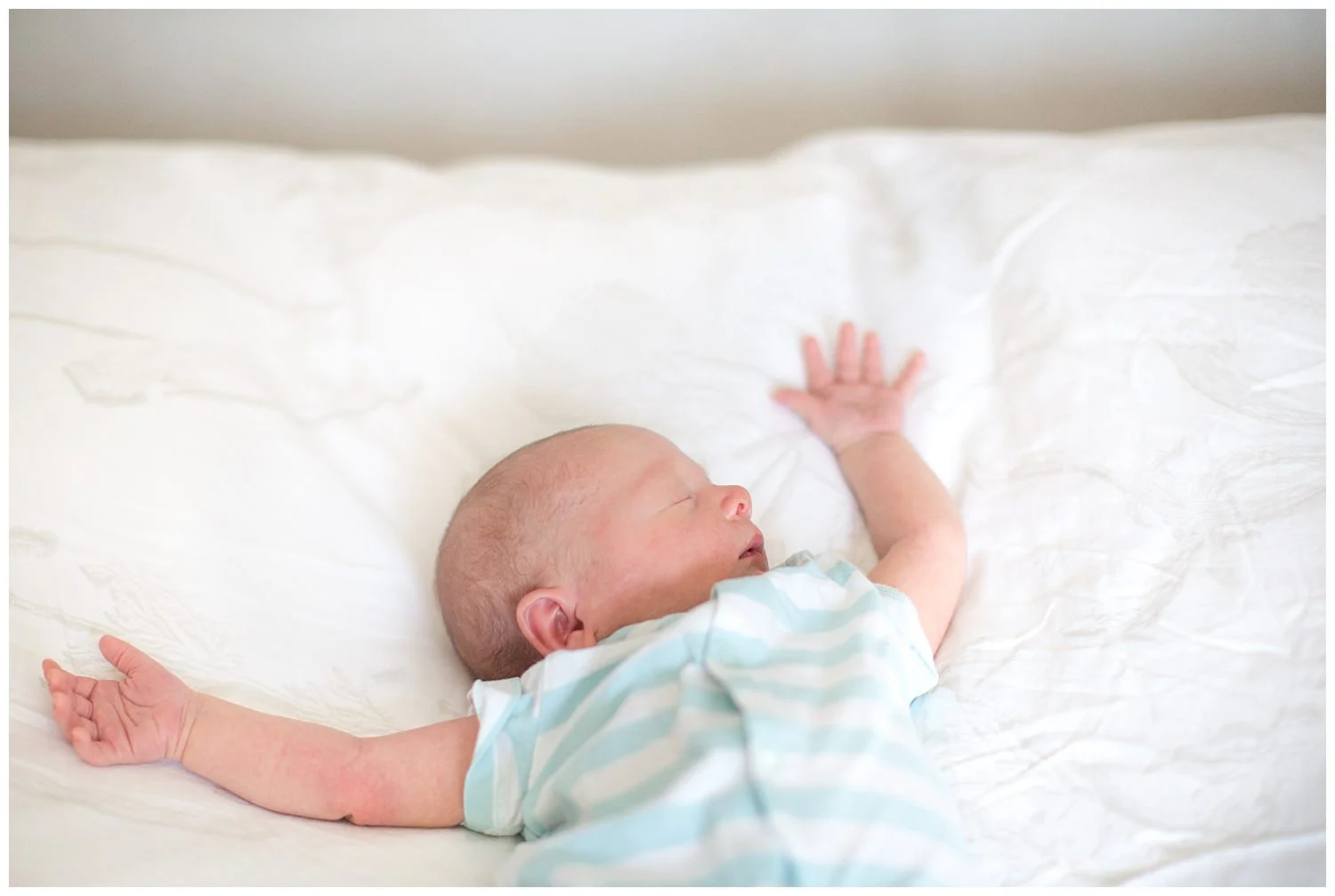 natural-newborn-photographer.jpg
