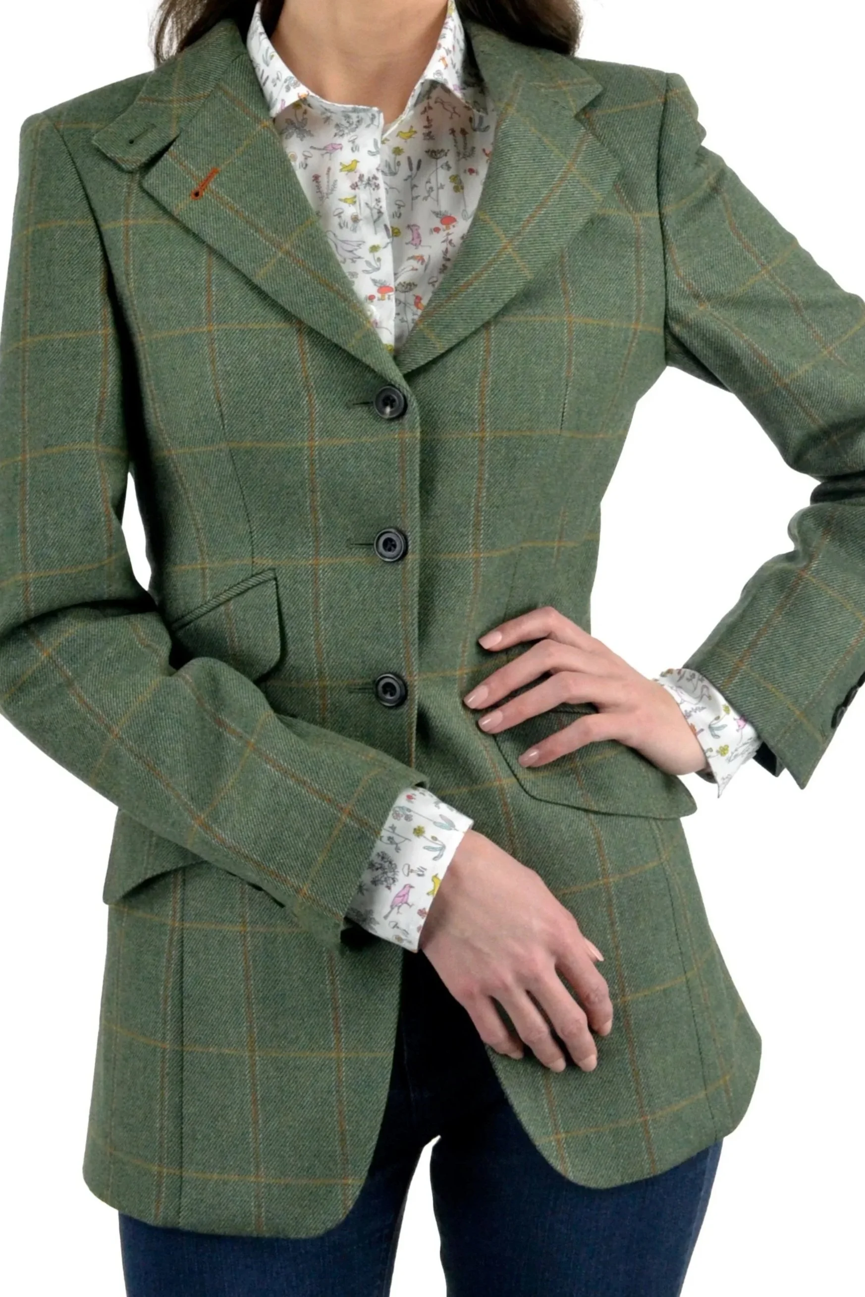 Ladies Three Button Saxony Lambswool Jacket, Olive with Gold