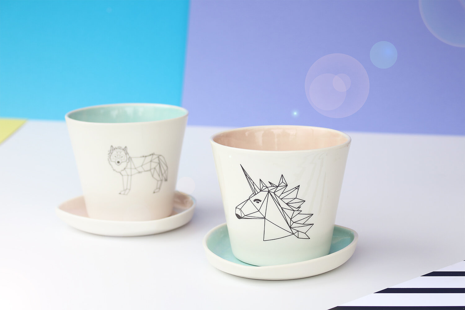 HANDGEMACHTE PORZELLANTASSE MIT EINHORN