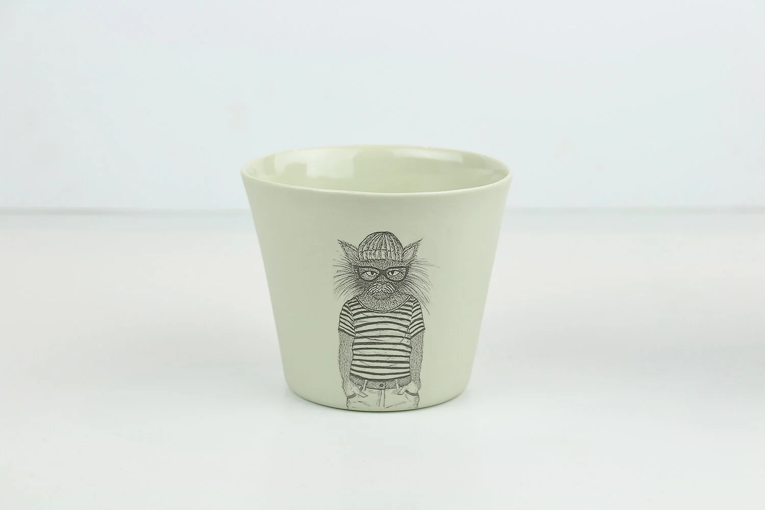 TEE-TASSE-KEGEL-MAXIMUS-KATZE-UECKBERG-GRUEN.JPG