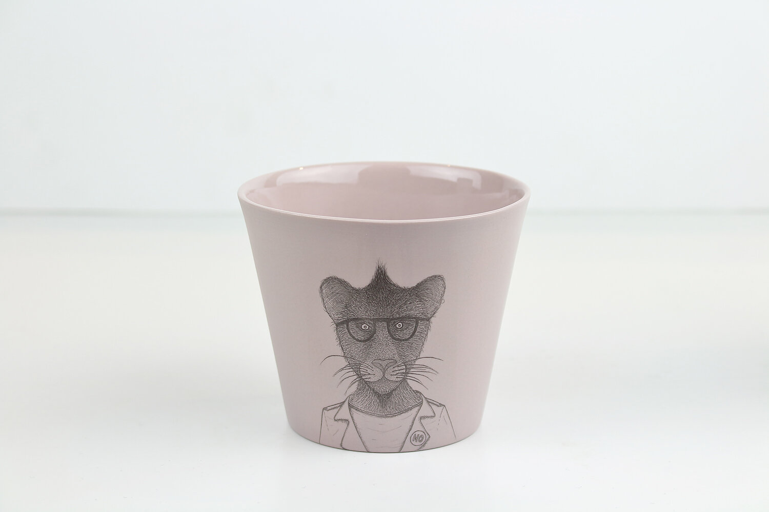 TEE-TASSE-KEGEL-MAXIMUS-LOEWE-BIRGIT-LILA.JPG
