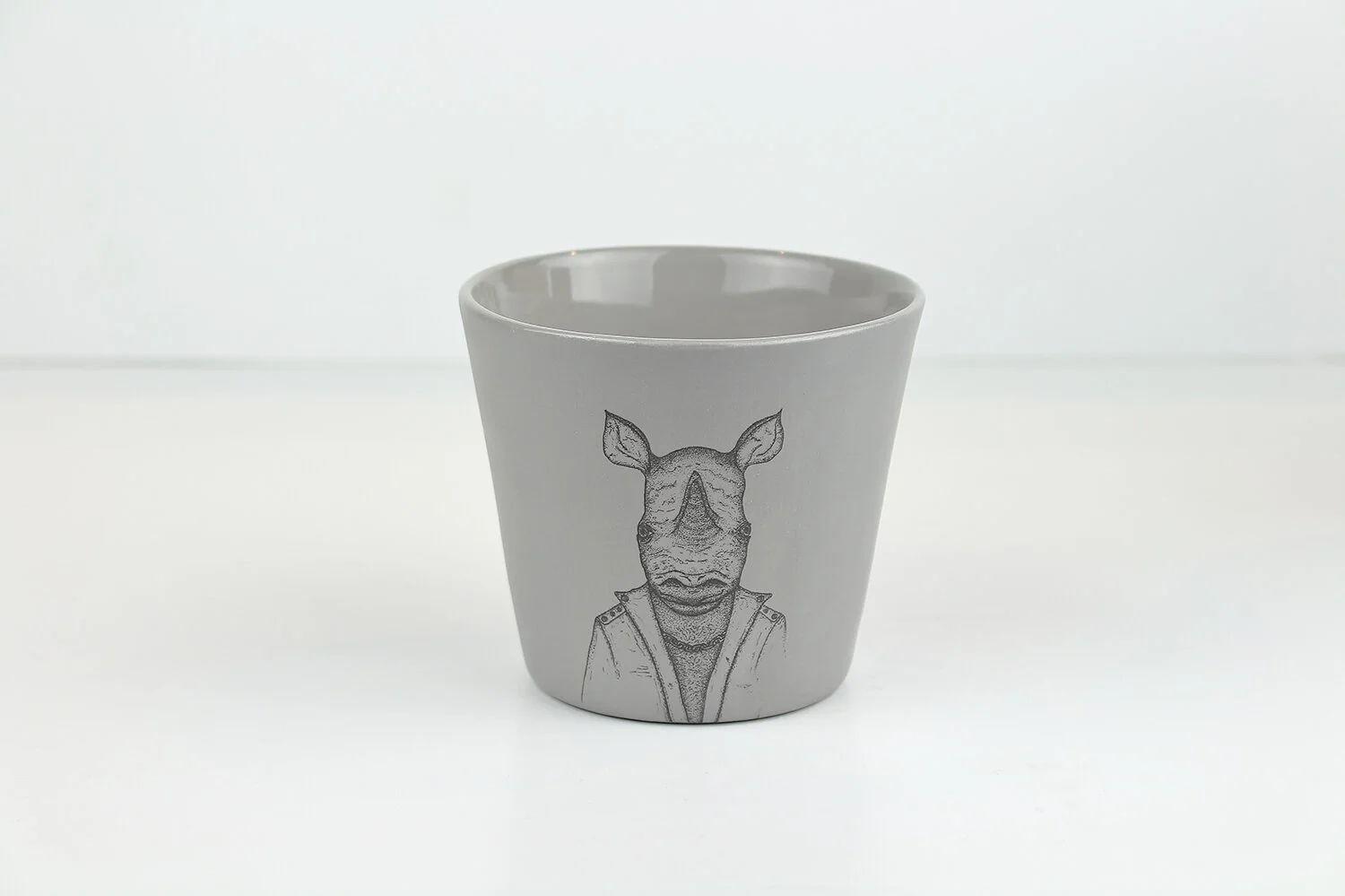 TEE-TASSE-KEGEL-MAXIMUS-NASHORN-FRED-GRAU.JPG