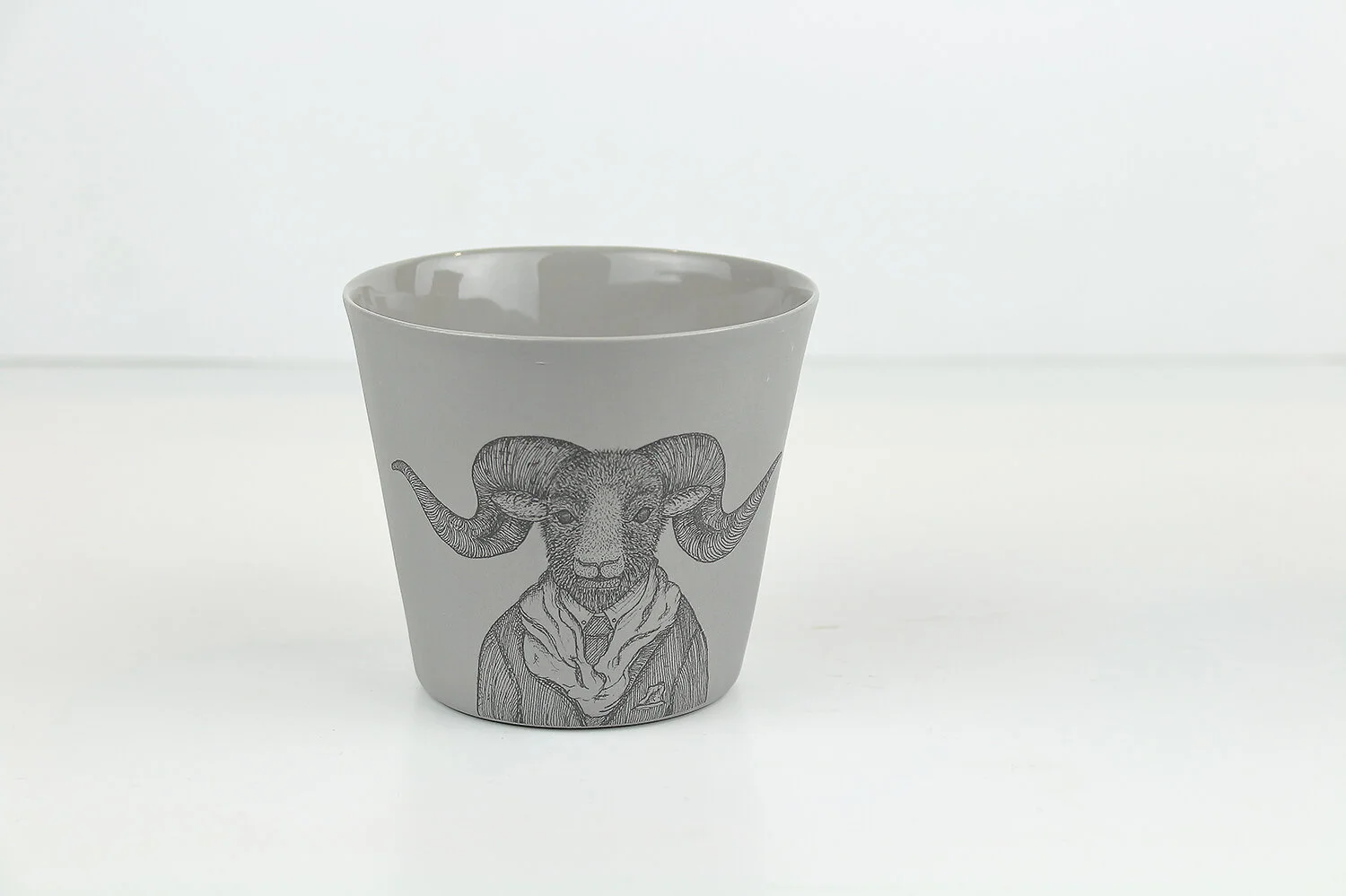 TEE-TASSE-KEGEL-MAXIMUS-WIDDER-WILHELM-GRAU.JPG
