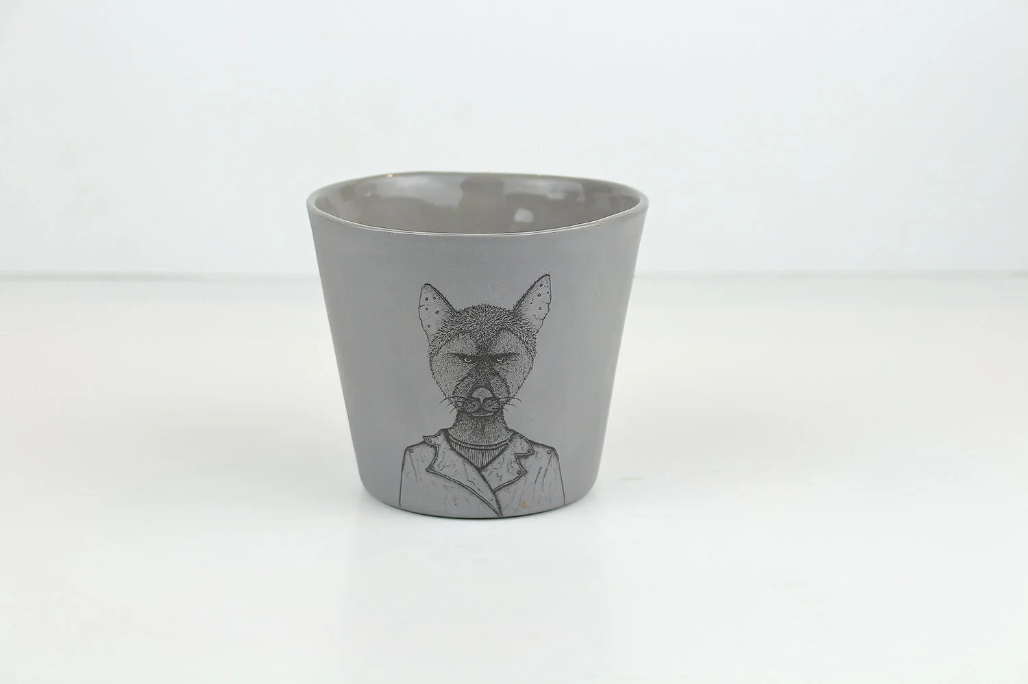 TEE-TASSE-KEGEL-MAXIMUS-WOLF-WOLFRAM-GRAU.JPG