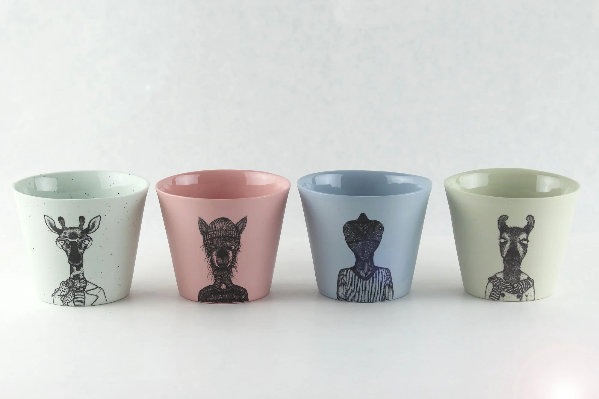 PORZELLANBECHER MIT TIERMOTIV HANDGEMACHT - SET02.jpg