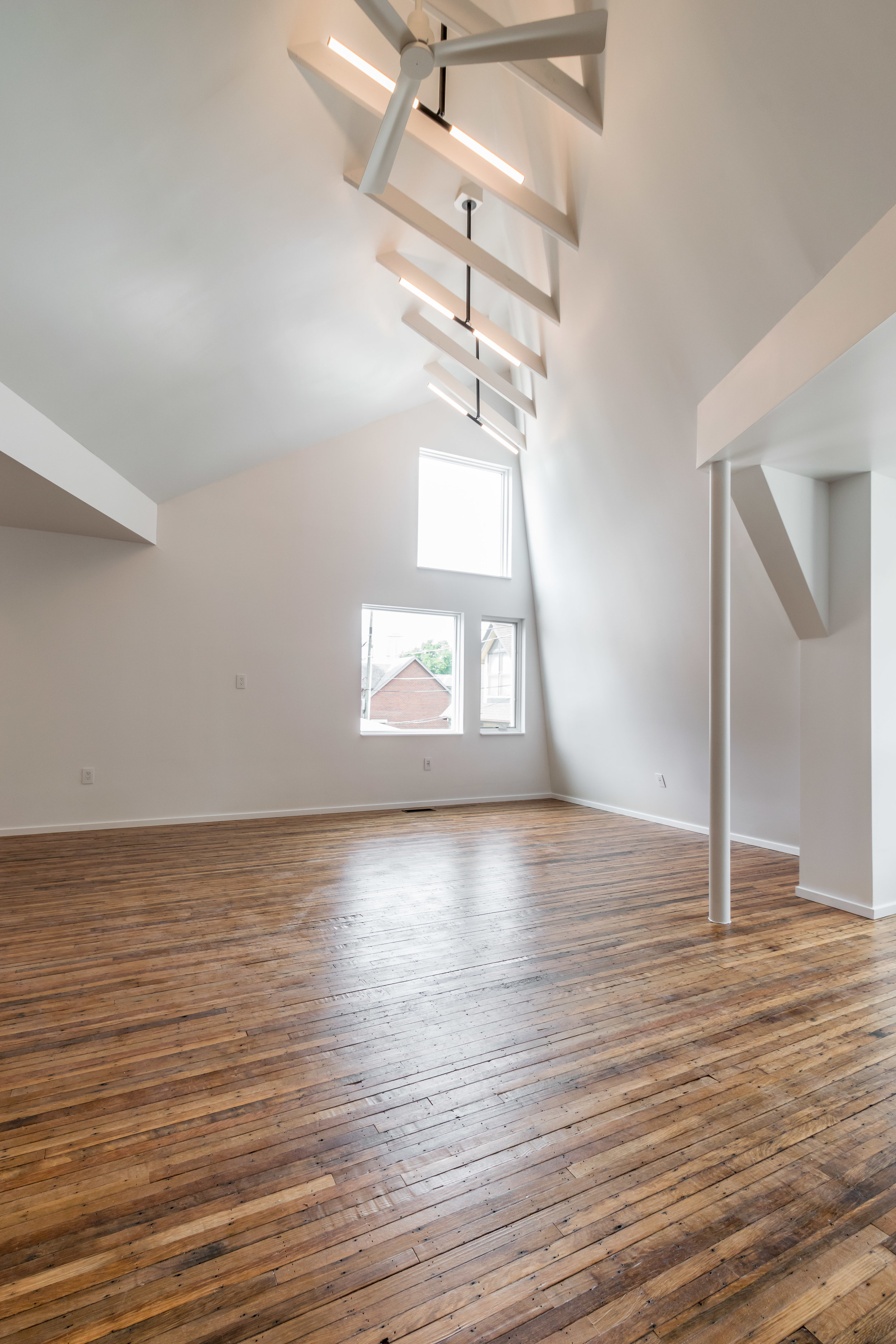 1332 N Park Ave-45.jpg