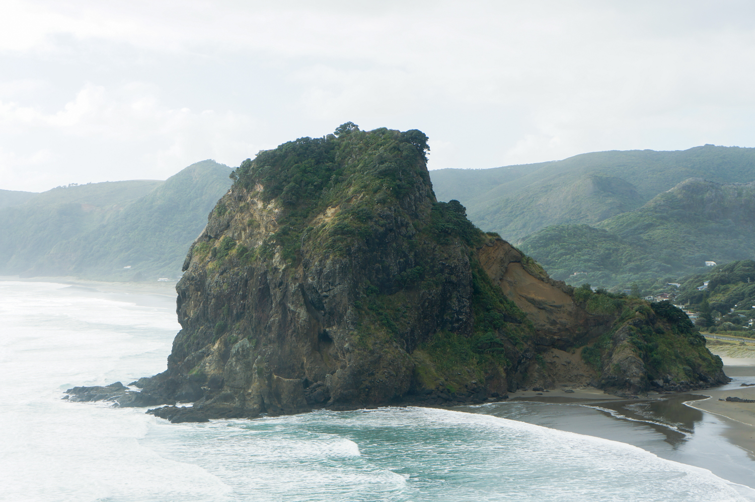 Here is the "lion rock"! Do you see it?