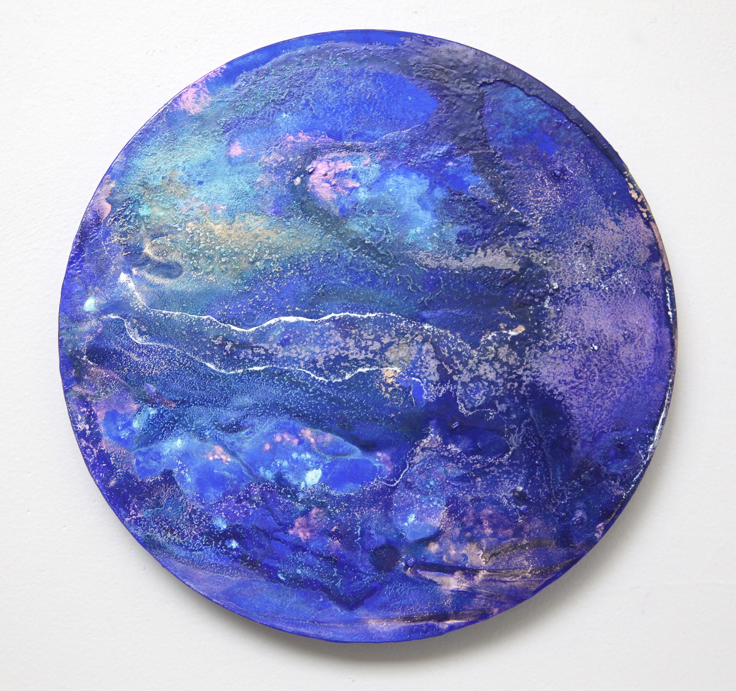 T19 2015 Acrylic and metal powder on board 27.2cm diameter