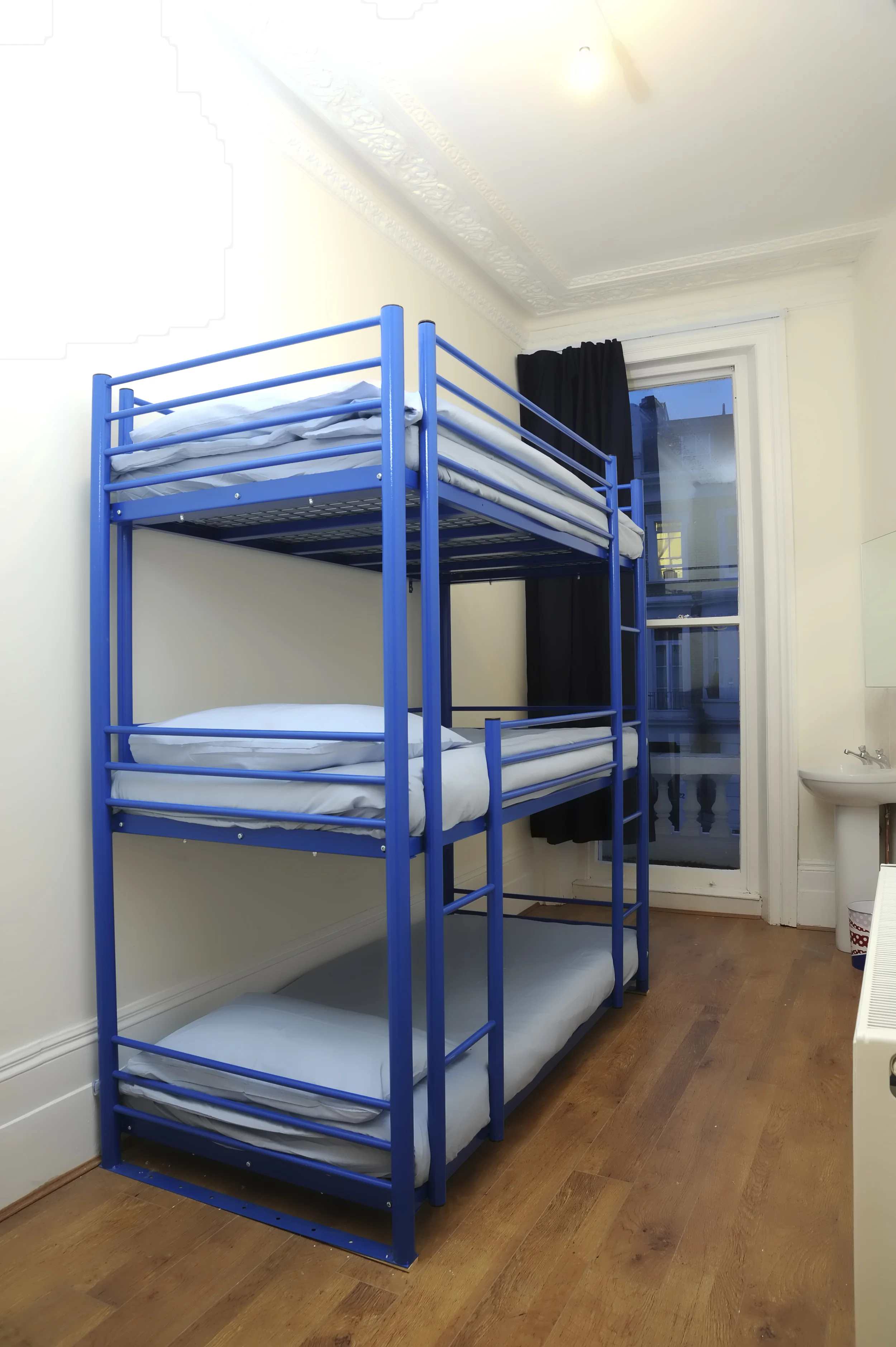 Unser Dreifachstockbettzimmer bietet die kostengünstigste alternative für kleine Reisegruppen.