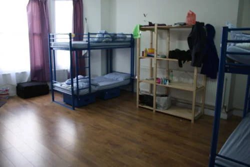 hostel-dorm-room-1.jpg