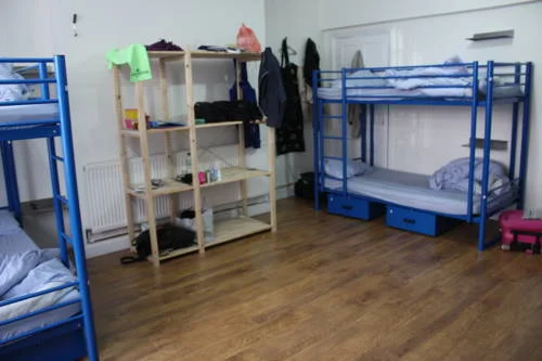 hostel-dorm-room-2.jpg