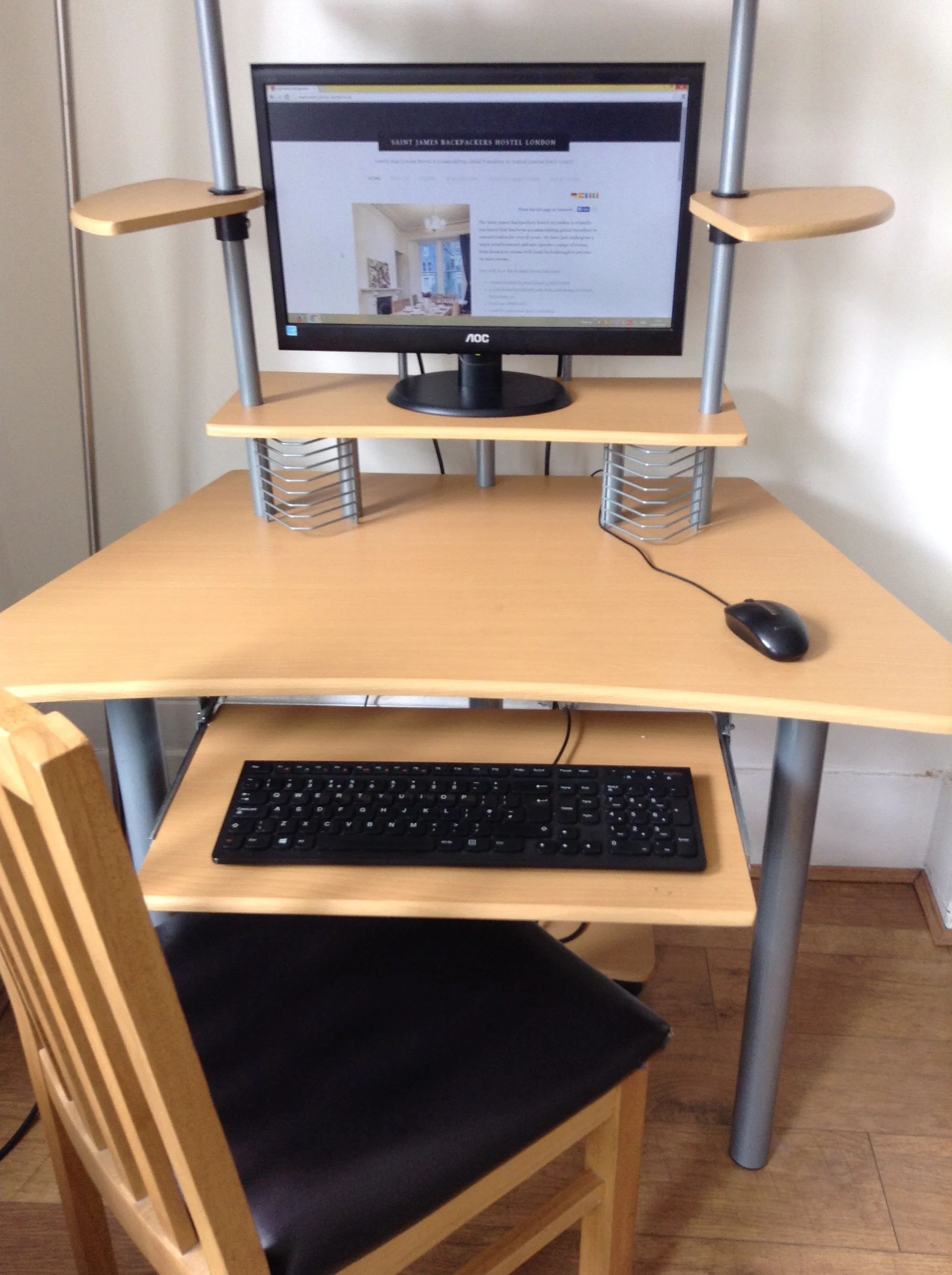 Unser Internet-Computer in der Lounge.