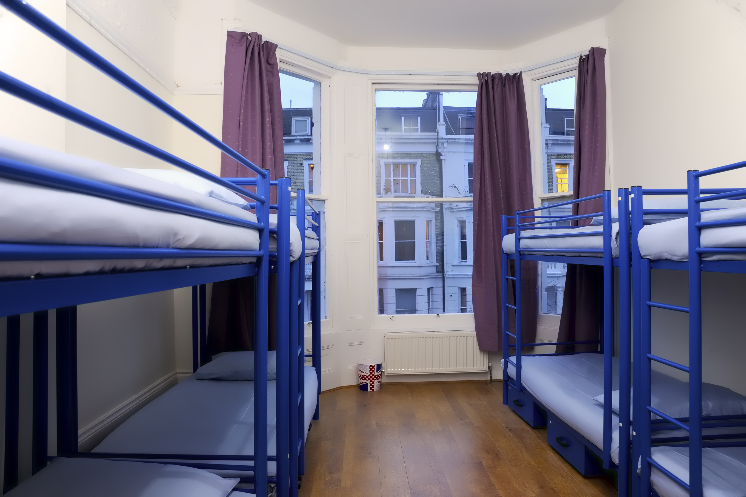 large-london-hostel-dorm-2.jpg