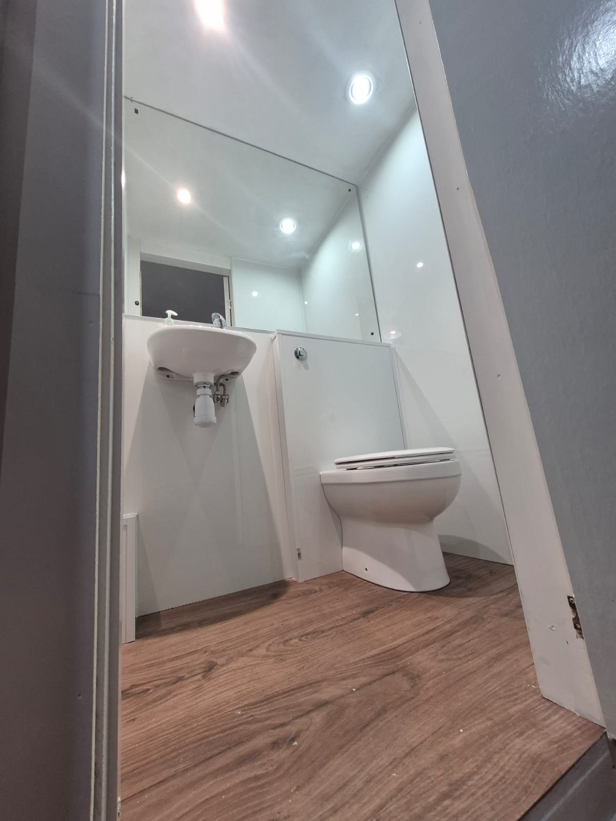 WhatsApp Image 2025-02-04 at 20.30.08 (4).jpeg