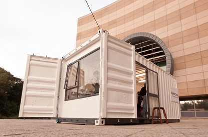 The Makercrate outside of Te Papa, Wellington for Makertorium.