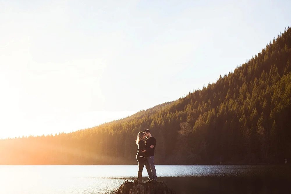 Rattlesnake_lake_ledge_engagement.jpg