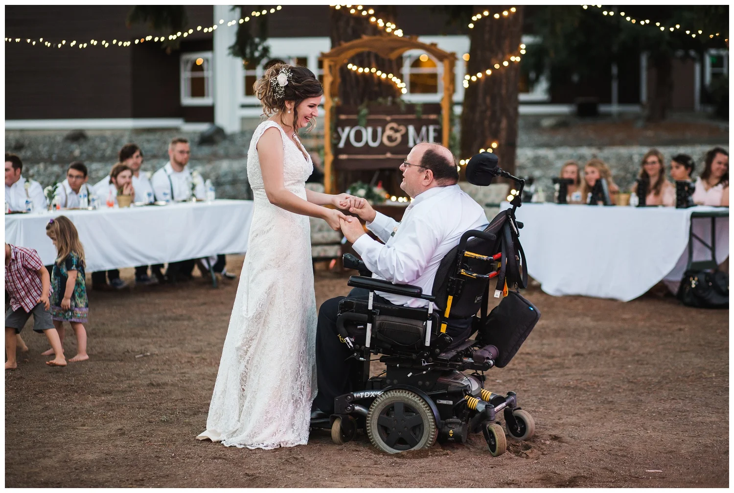Enumclaw_Wedding_Photographer (38).jpg