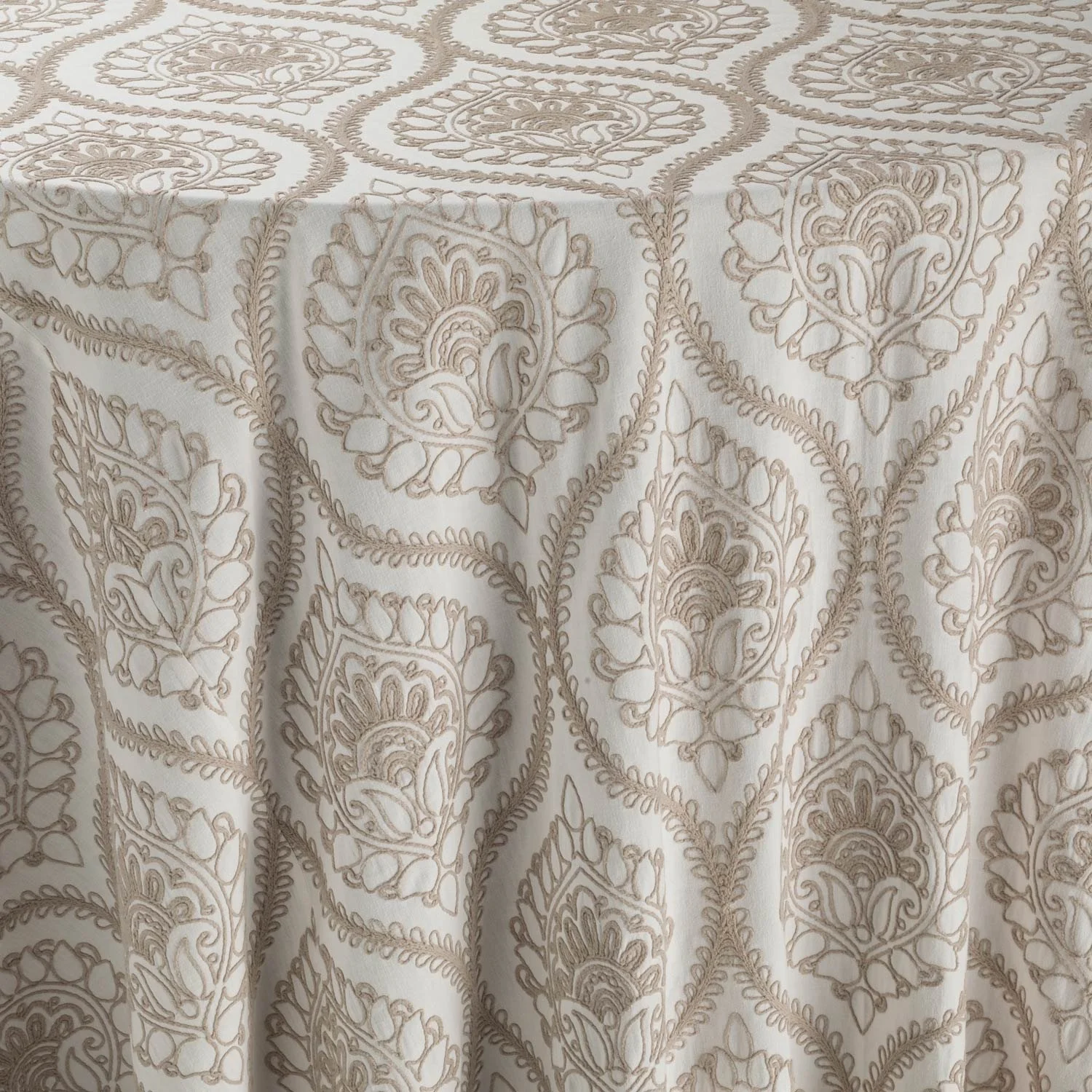 Liv-Taupe.jpg
