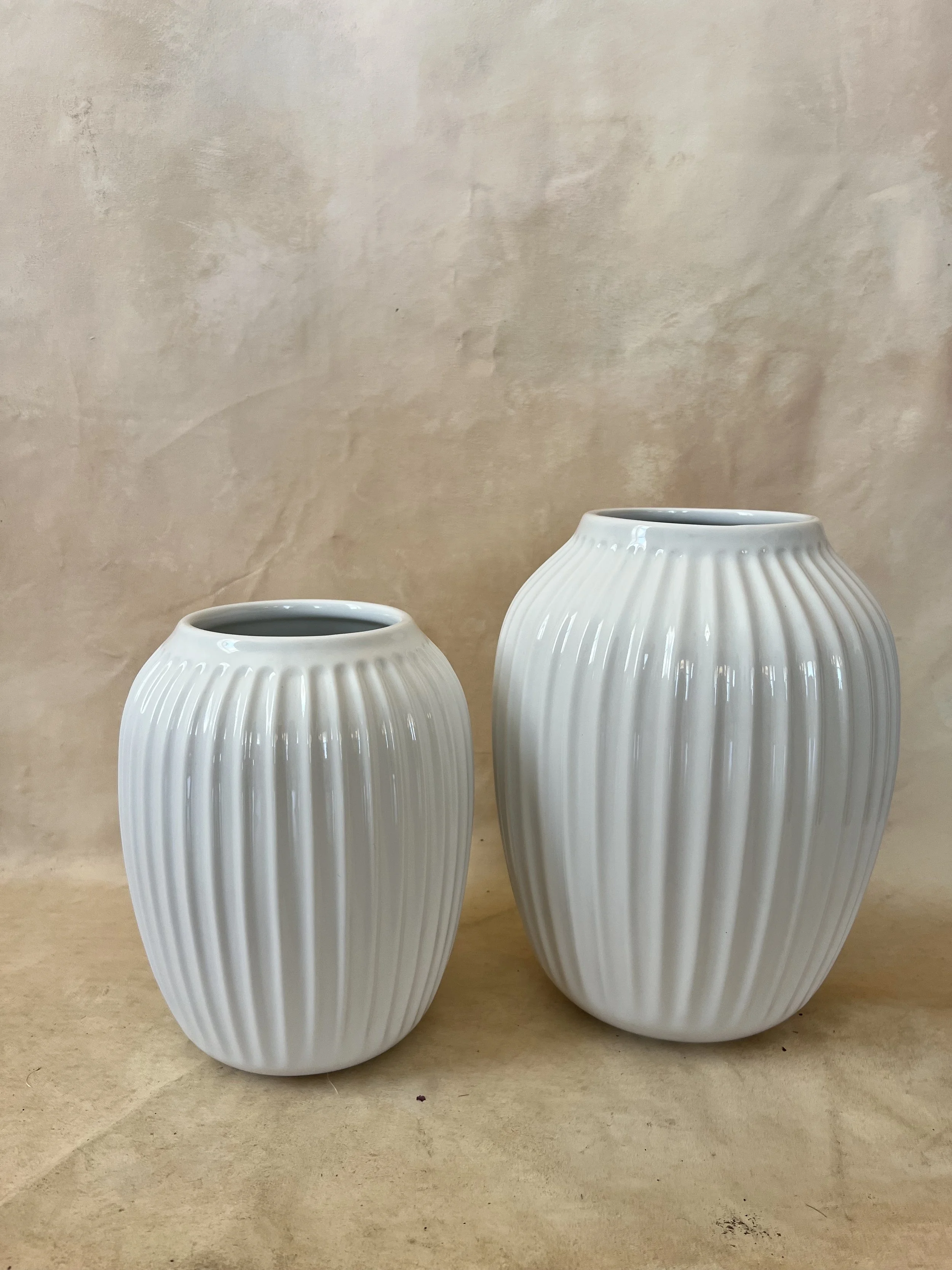 ribbed urns – 2 small, 2 medium