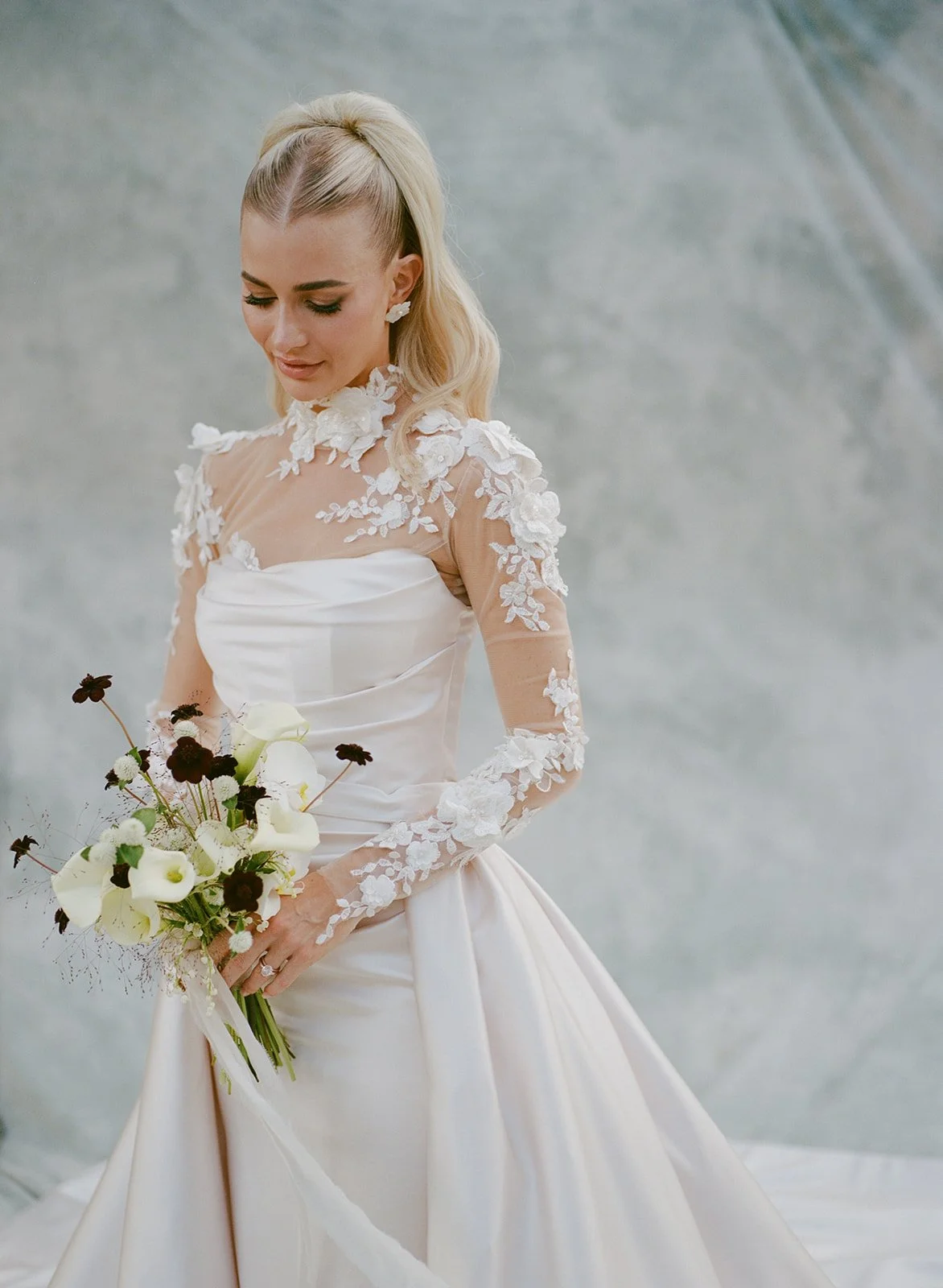 Garden-inspired romantic bridal bouquet with pops of chocolate cosmos.jpeg