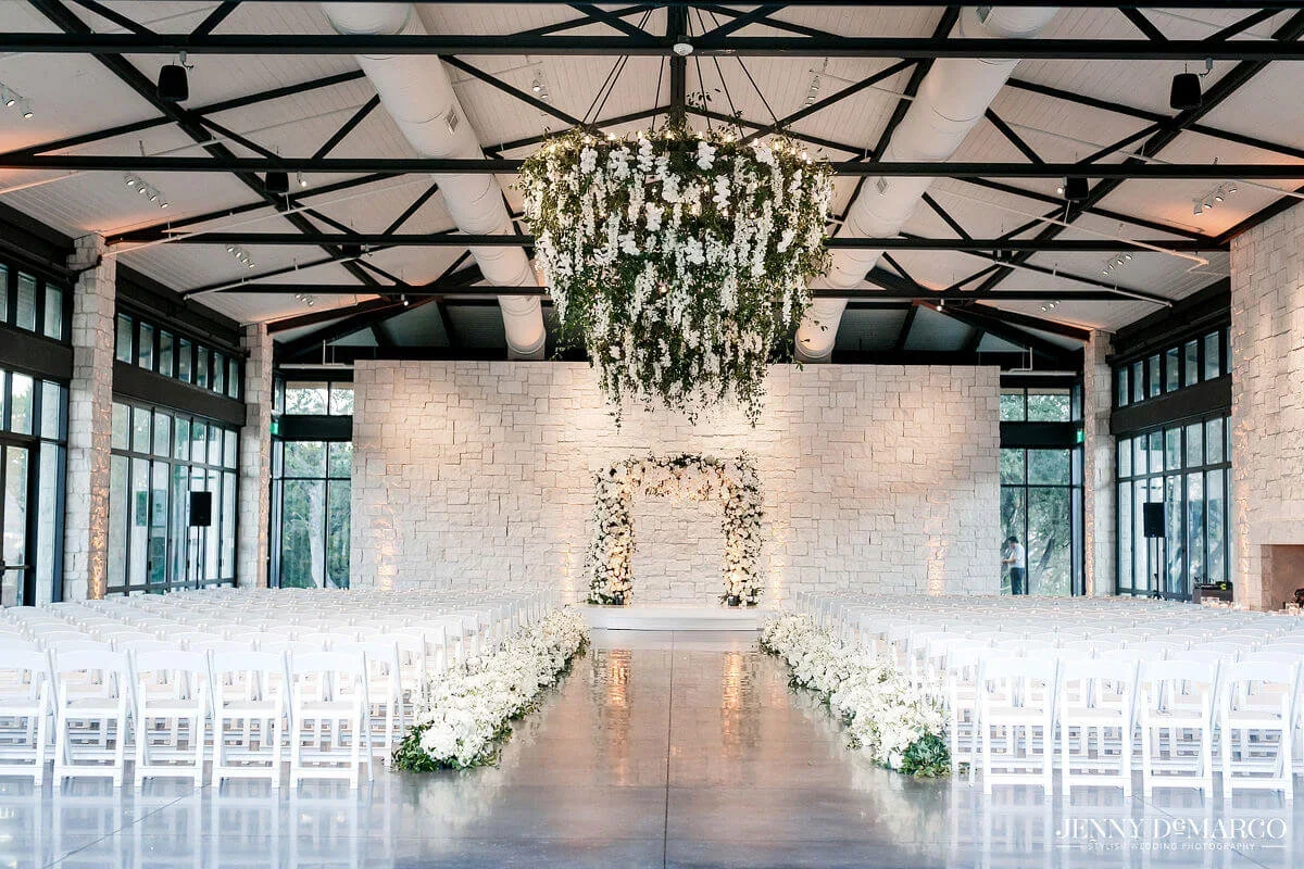 Elegant wedding ceremony with neutral floral palette.jpg.webp