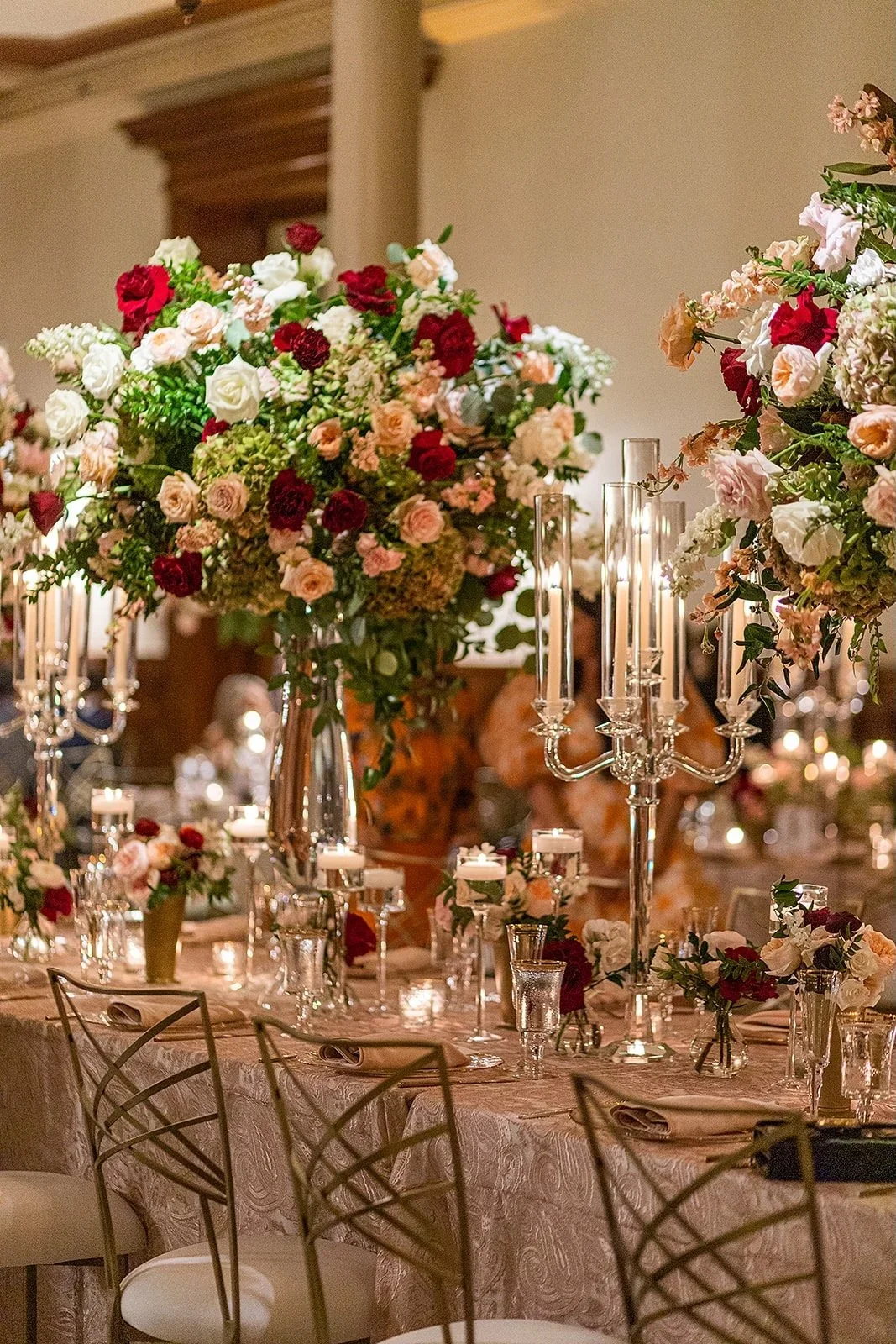 Polished reception florals with refined composition.jpeg.webp
