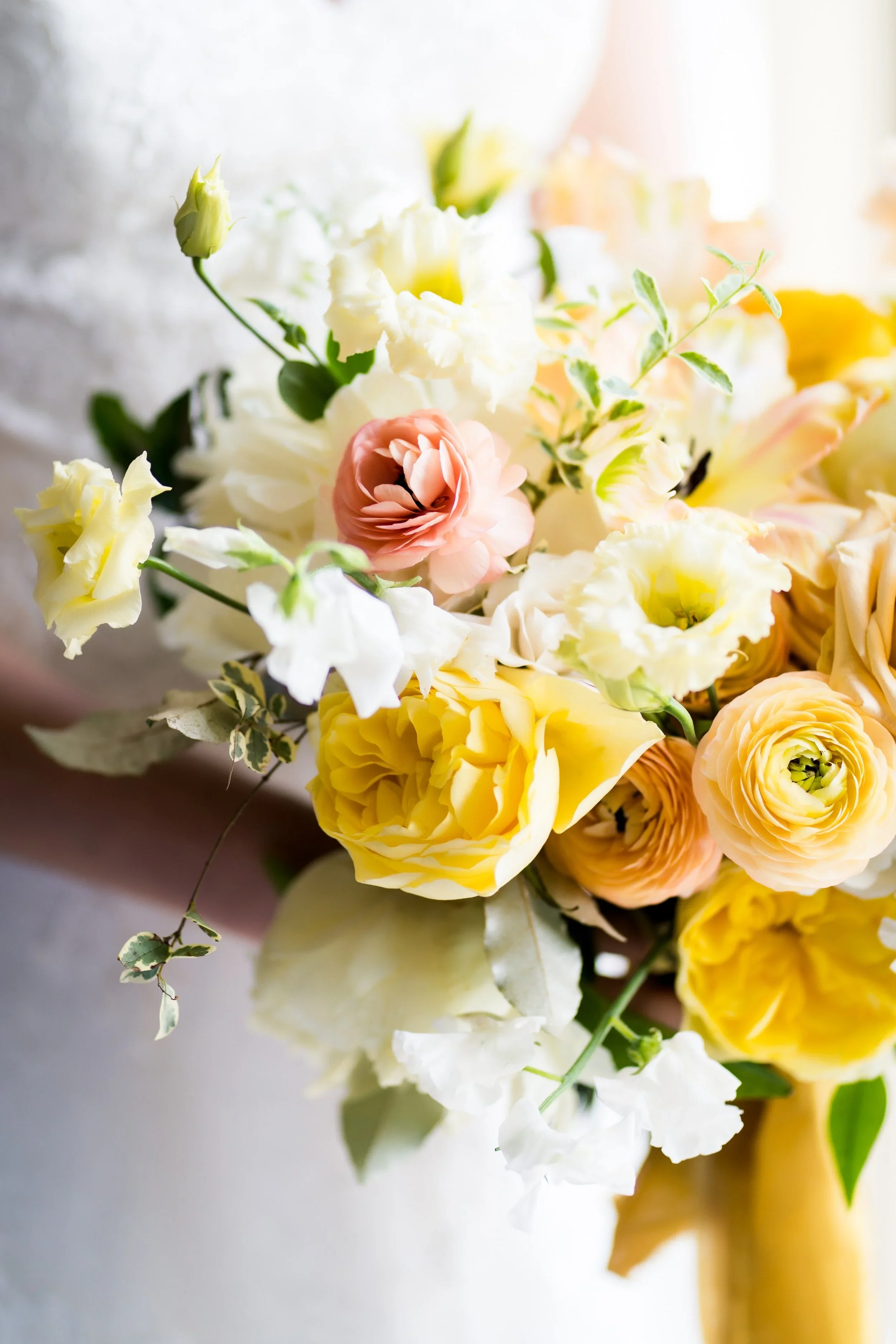 Timeless bridal bouquet design with yellow blooms.jpg.webp