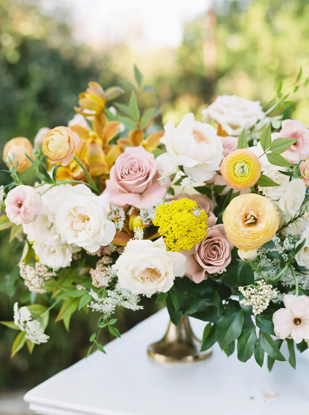 Timeless wedding florals designed in Austin.jpg.webp